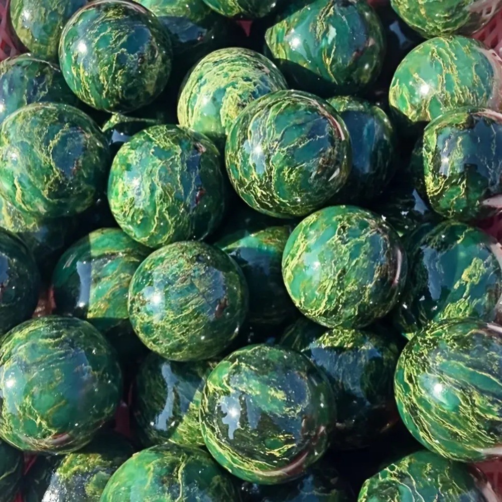 Natural Emerald Crystal Ball Sphere Polished Gemstone Home Decor Gift 5cm 1pcs