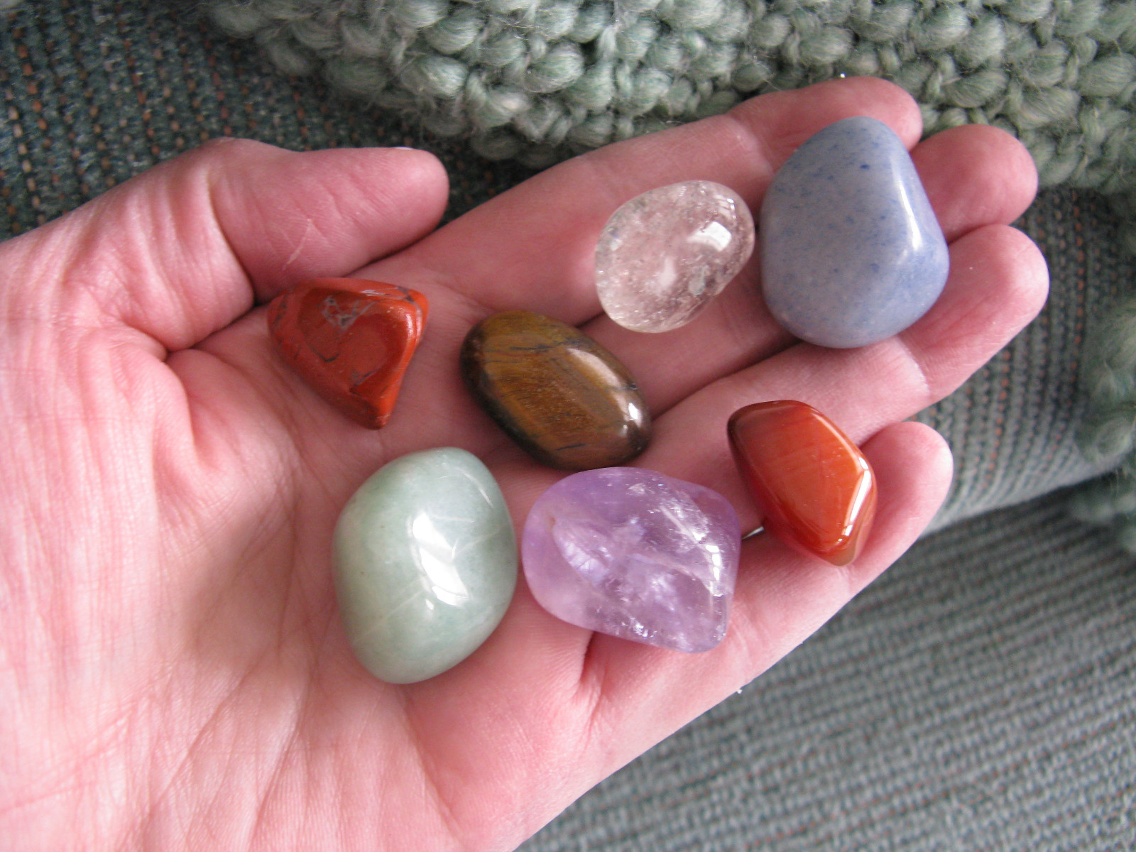 NEW CHAKRA CRYSTAL HEALING NATURAL GEMSTONE SET OF 7 W/ BAG