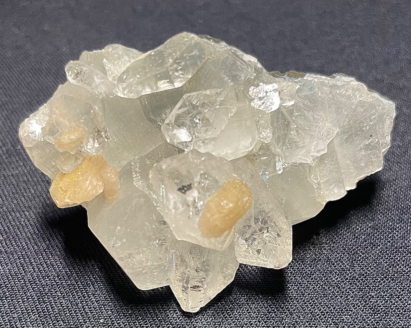 Natural Apophyllite quartz cluster w/ stibite crystal specimens 37 gr 6.5x4x3 cm