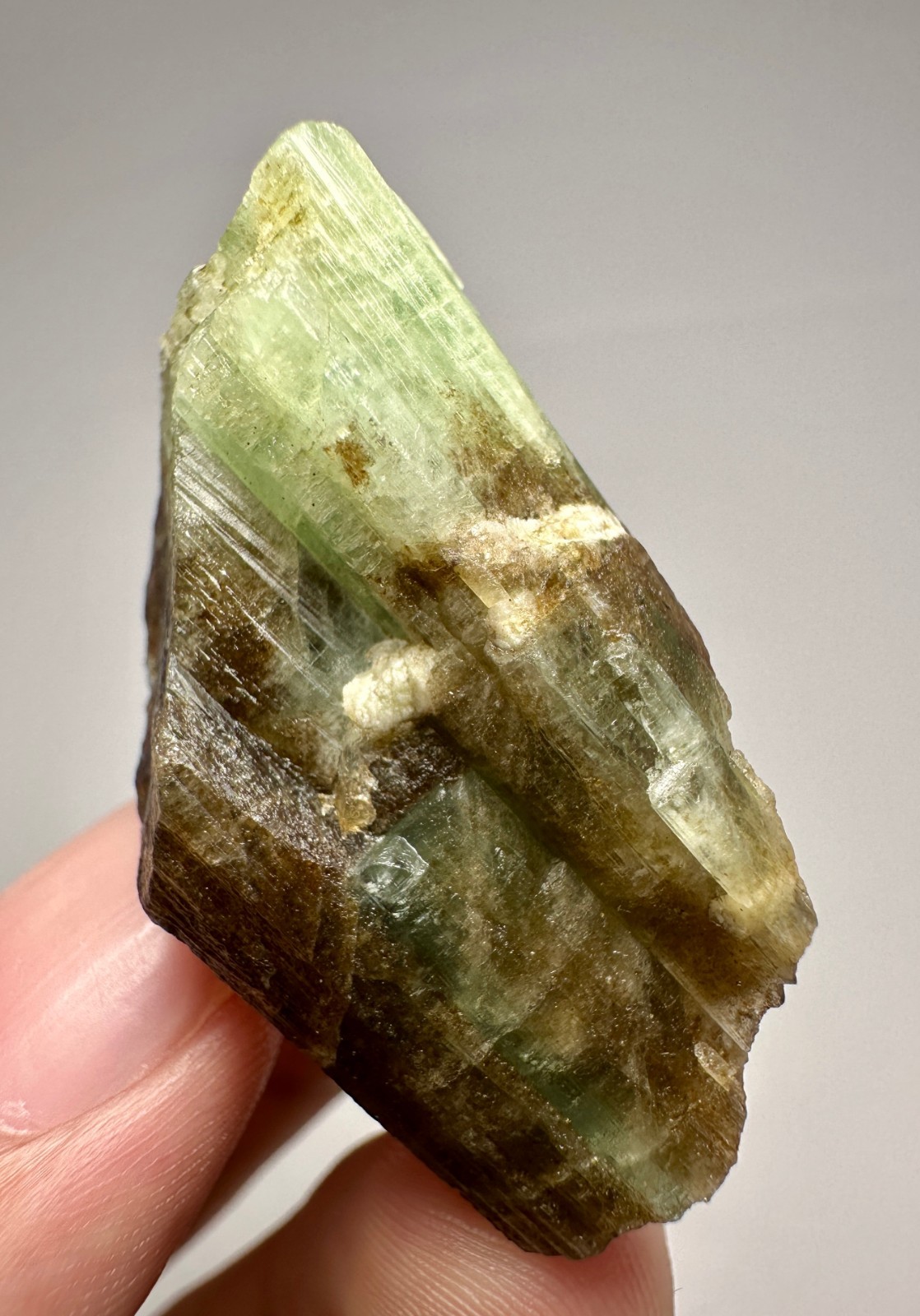 72 Ct Top Chitral Emerald Huge Crystals From Pakistan