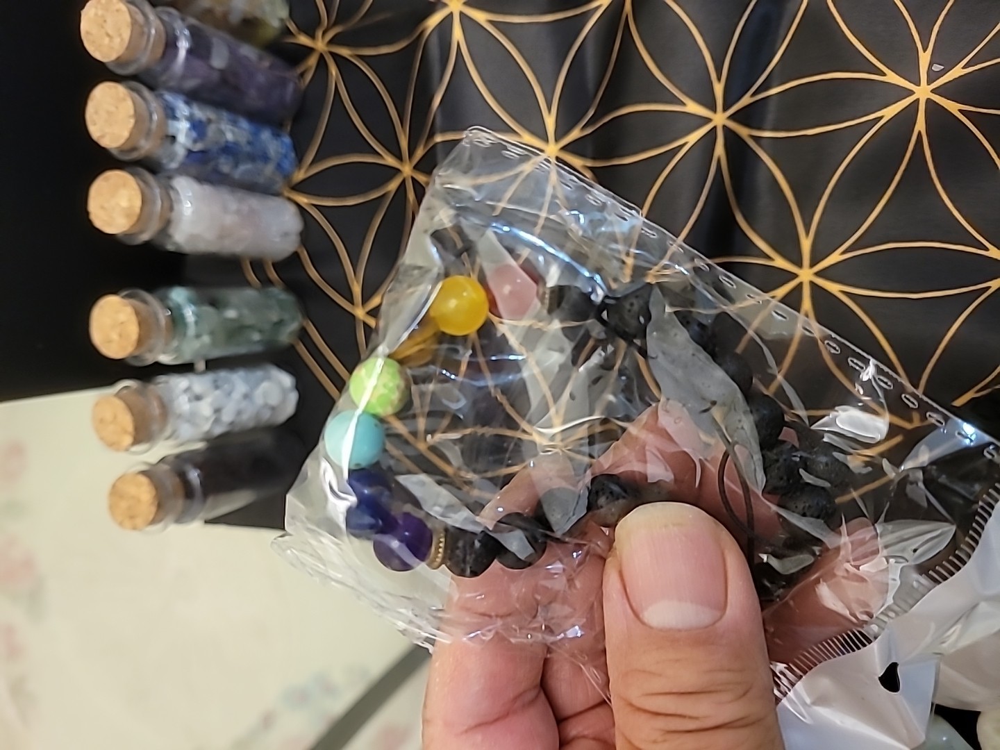 100s Gems, Crystals, Stones, Rocks, From All Over The World In Gift Box