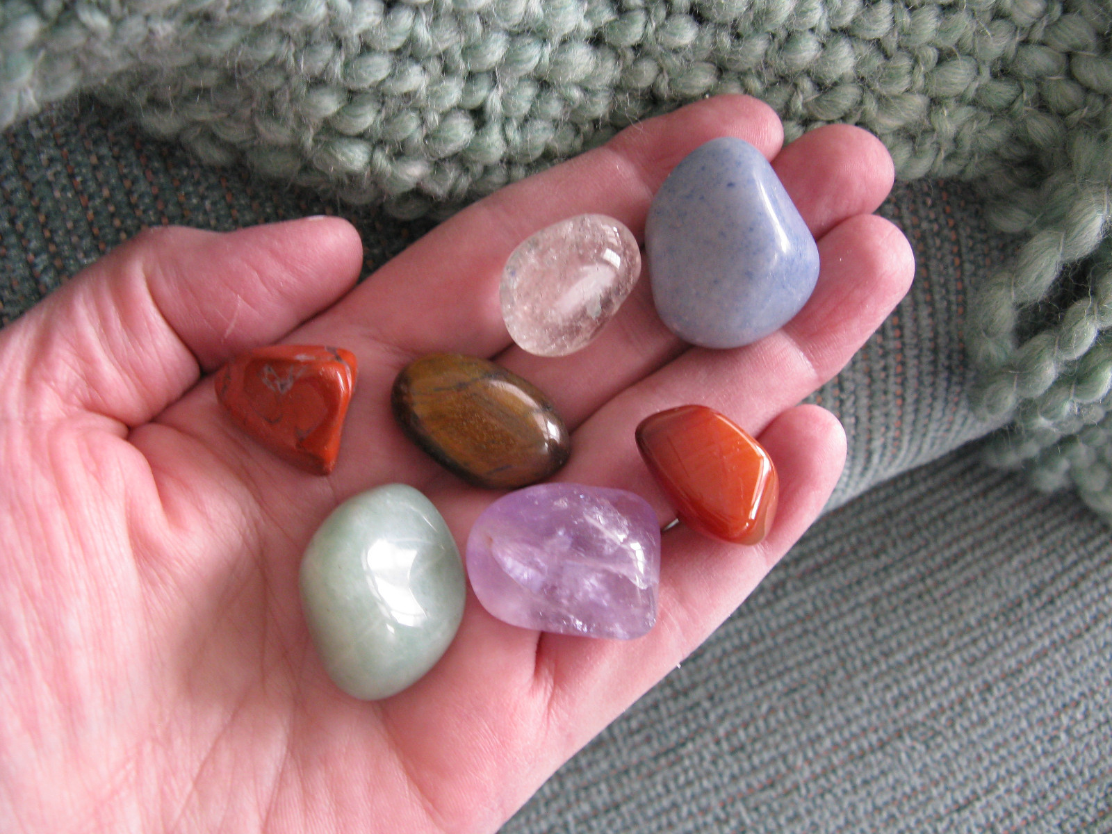 NEW CHAKRA CRYSTAL HEALING NATURAL GEMSTONE SET OF 7 W/ BAG
