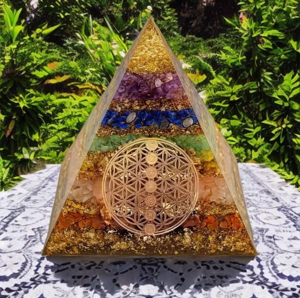 7 Chakra Flower of Life Orgone Pyramid EMF Protection Healing Crystal Orgonite