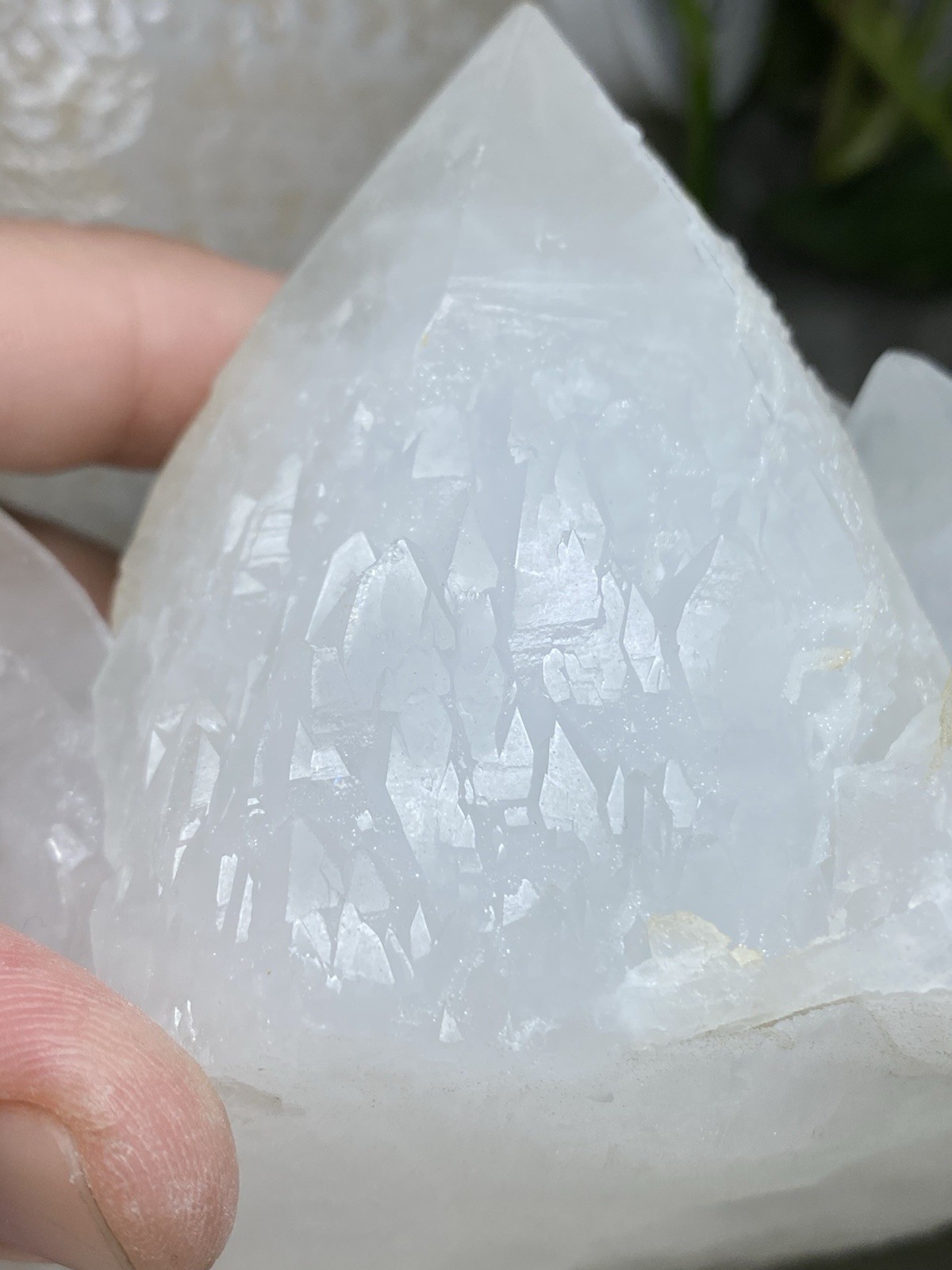 2 Lb 6.35 Oz Druzy Candle Quartz Specimen