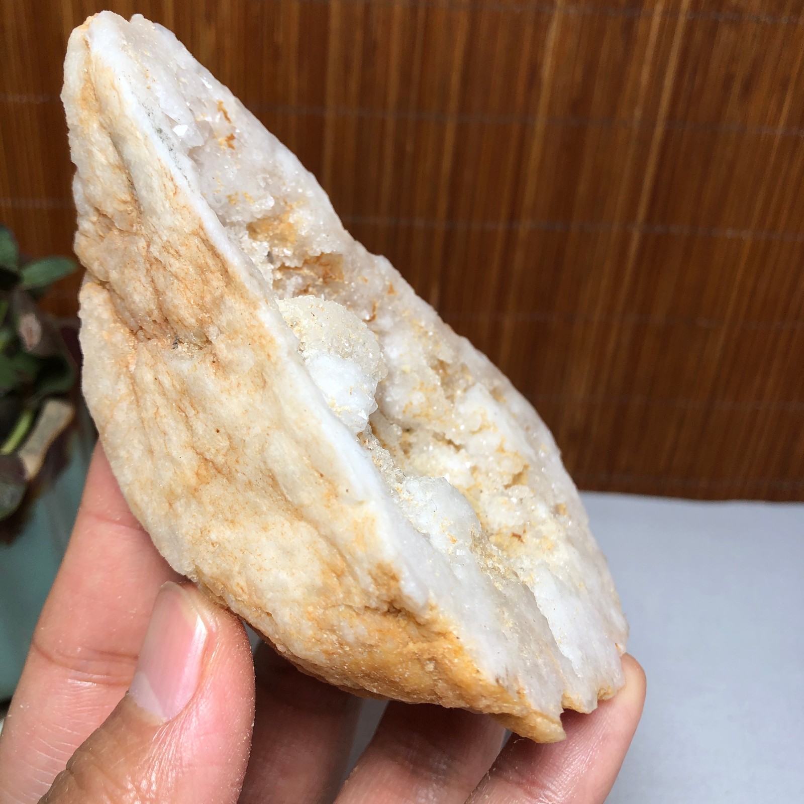 Natural agate Raw cut Crystal Geode rough original Specimens 109g A1790