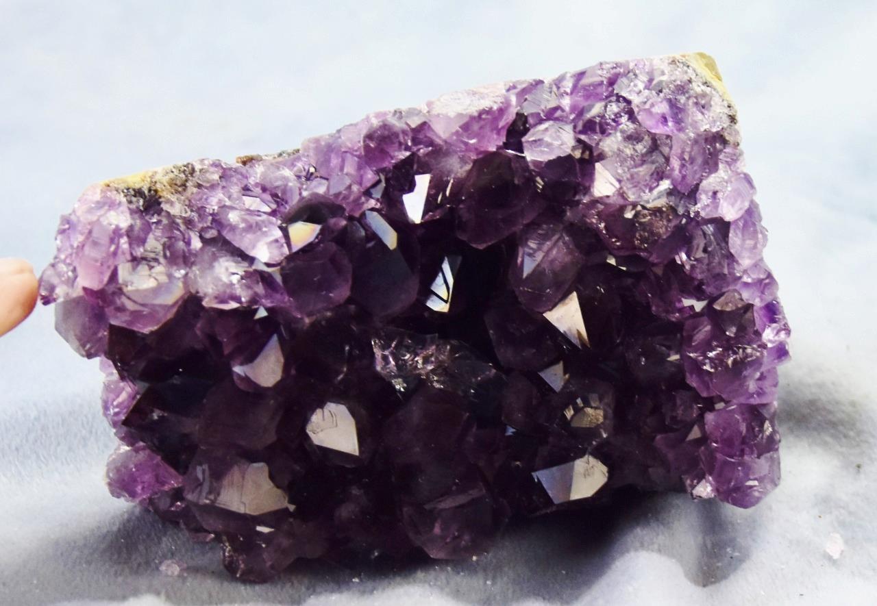 Super Purple Amethyst Geode Cathedral URUGUAY Flat Free Standing 114mm 4.5″ 228c