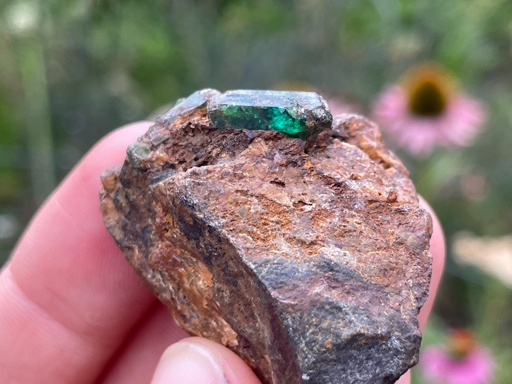 Very gemmy Beryl var Emerald on matrix – Panjshir, Afghanistan
