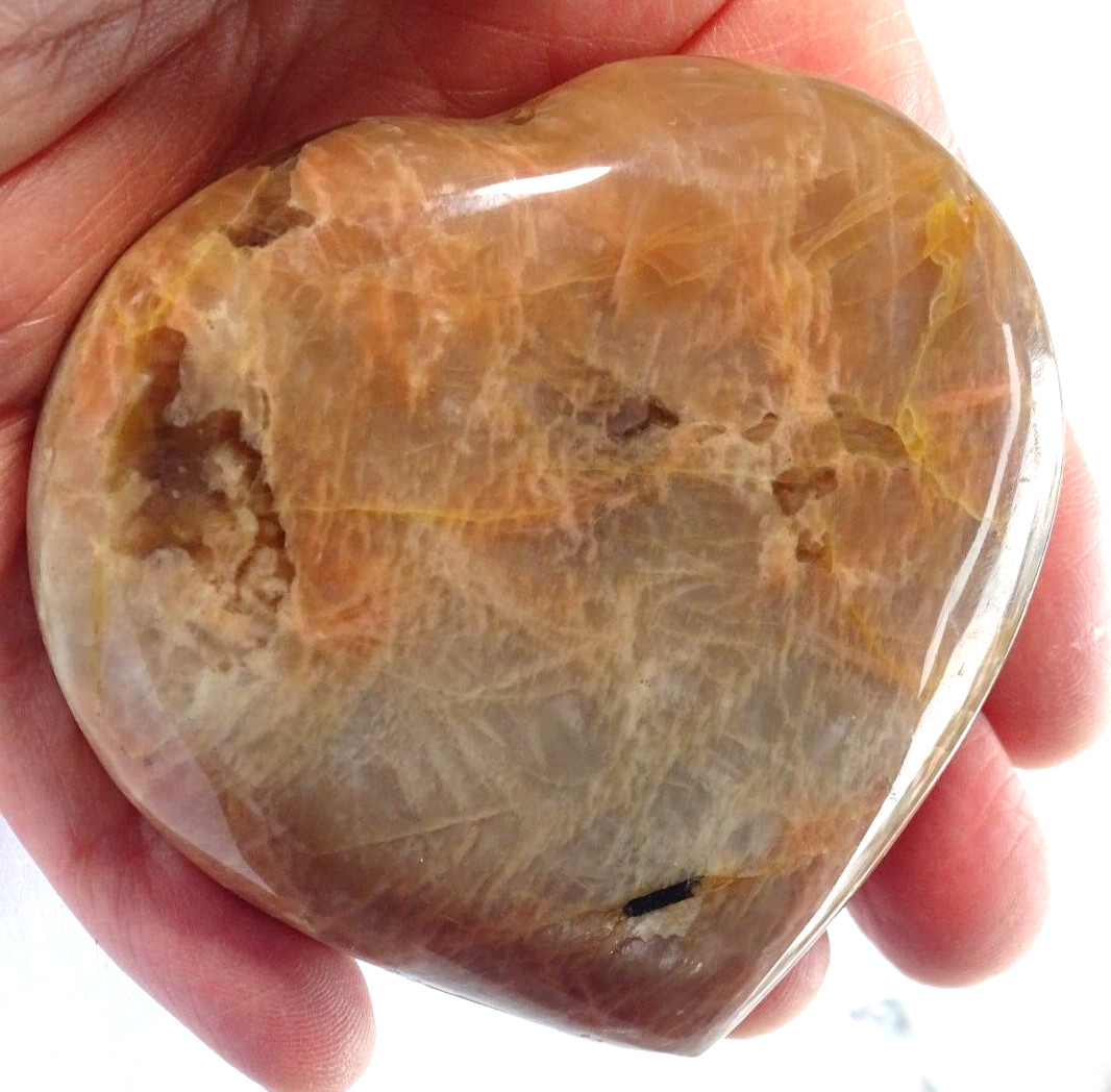 LOVELY LARGE MOONSTONE CARVED HEART 7.5 x 7.3 x 2.9 cms 255 gm Feminine Energy