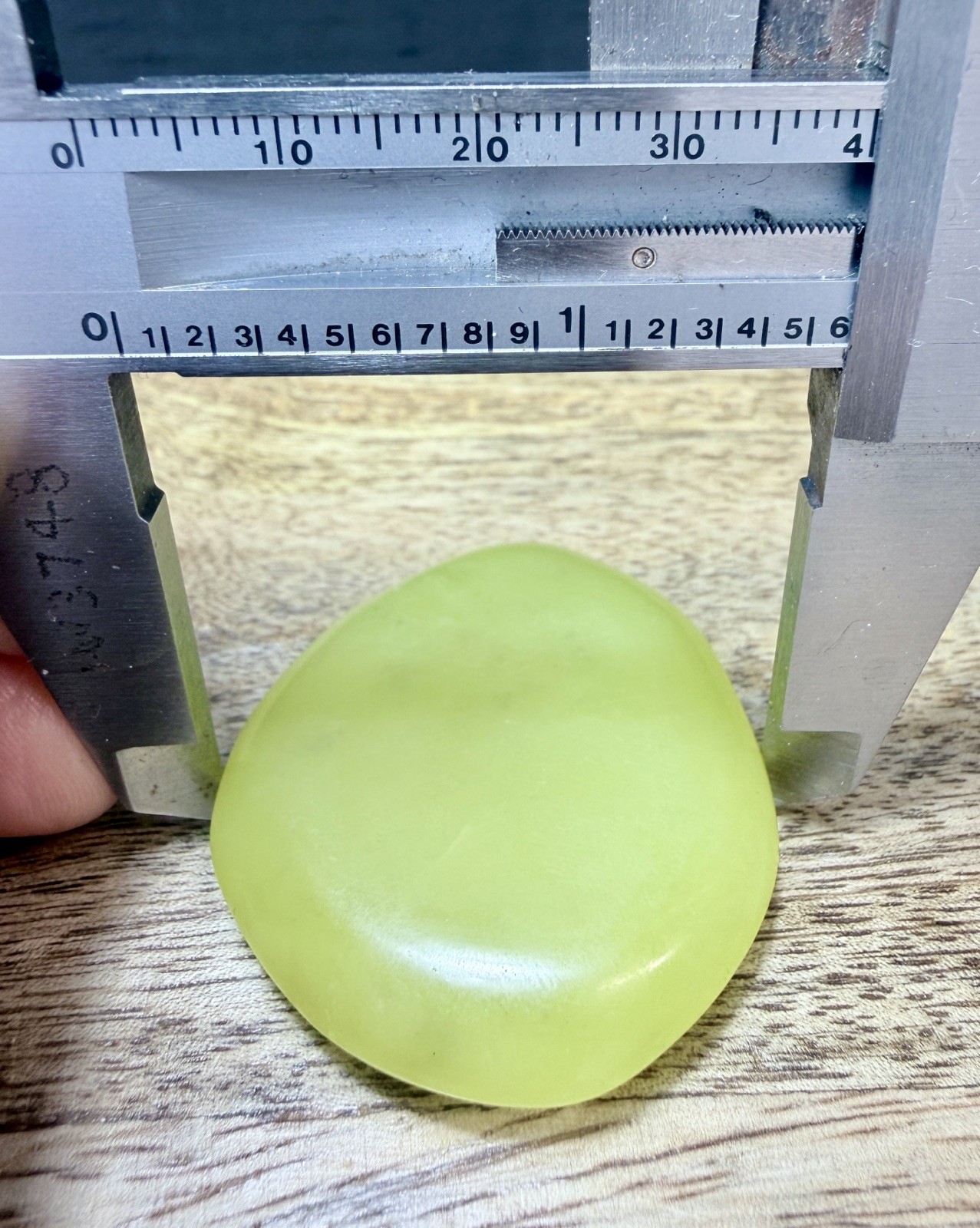 Crystal Lemon Jade Palm Stone Flat Healing Spiritual Collect yellow pocket 29g 1