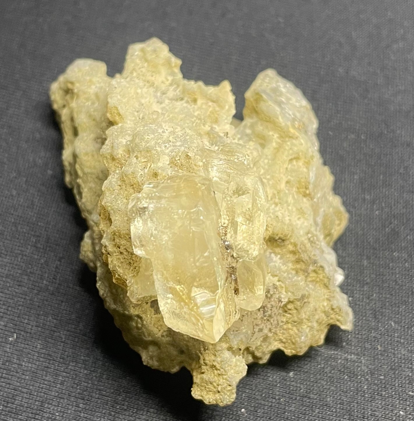 Natural Apophyllite crystal stunning mineral specimens 80gr 7×5.5×4 cm video