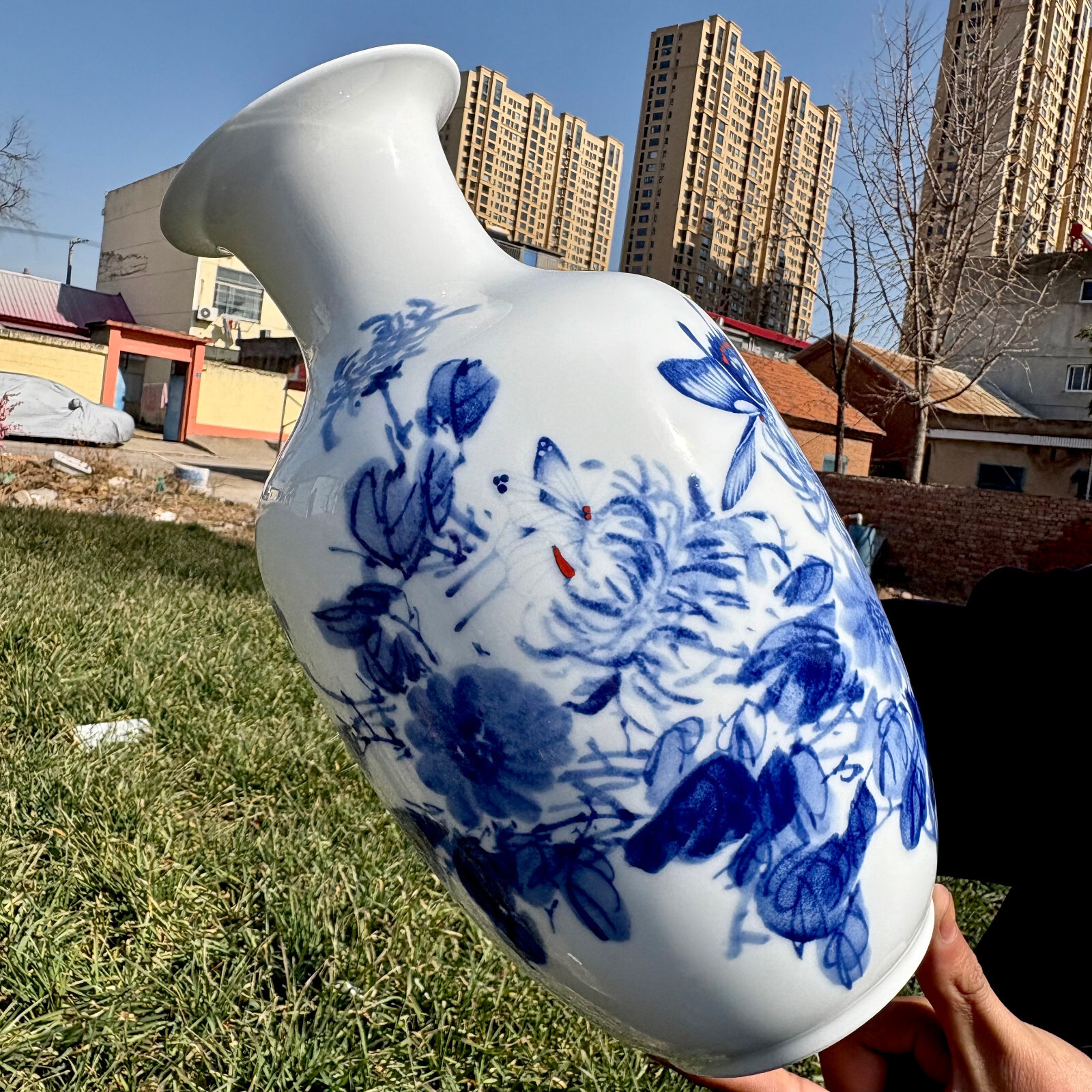 1.4LB Classic landscape painting poetic ceramic vase from Jingdezhen, China