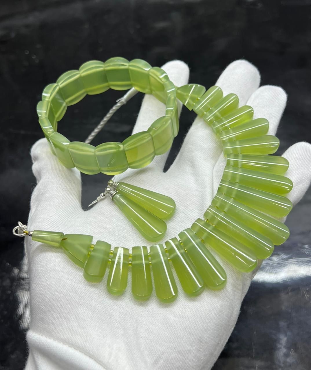 Natural Serpentine Top quality from Afghanistan necklace earrings and bracelet