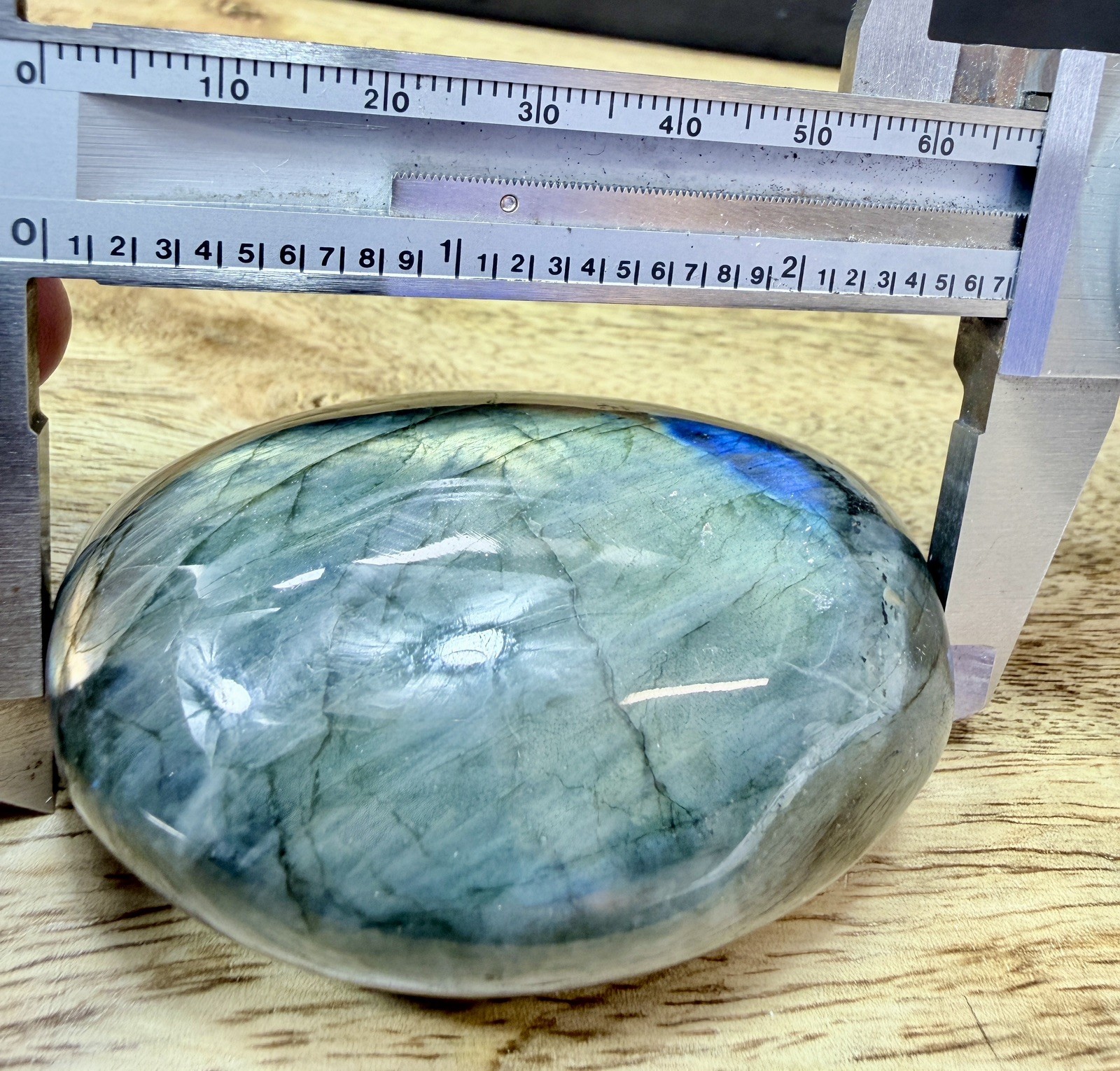 Crystal Labradorite Palmstone heal reiki mindfulness Aura meditate Flash 146g 2