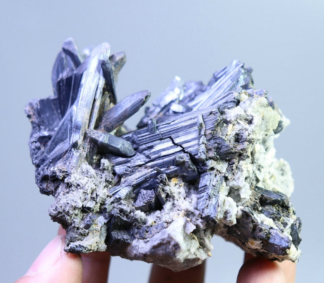 Natural Shiny Special Shaped Stibnite Crystal Cluster Stone Mineral Specimen