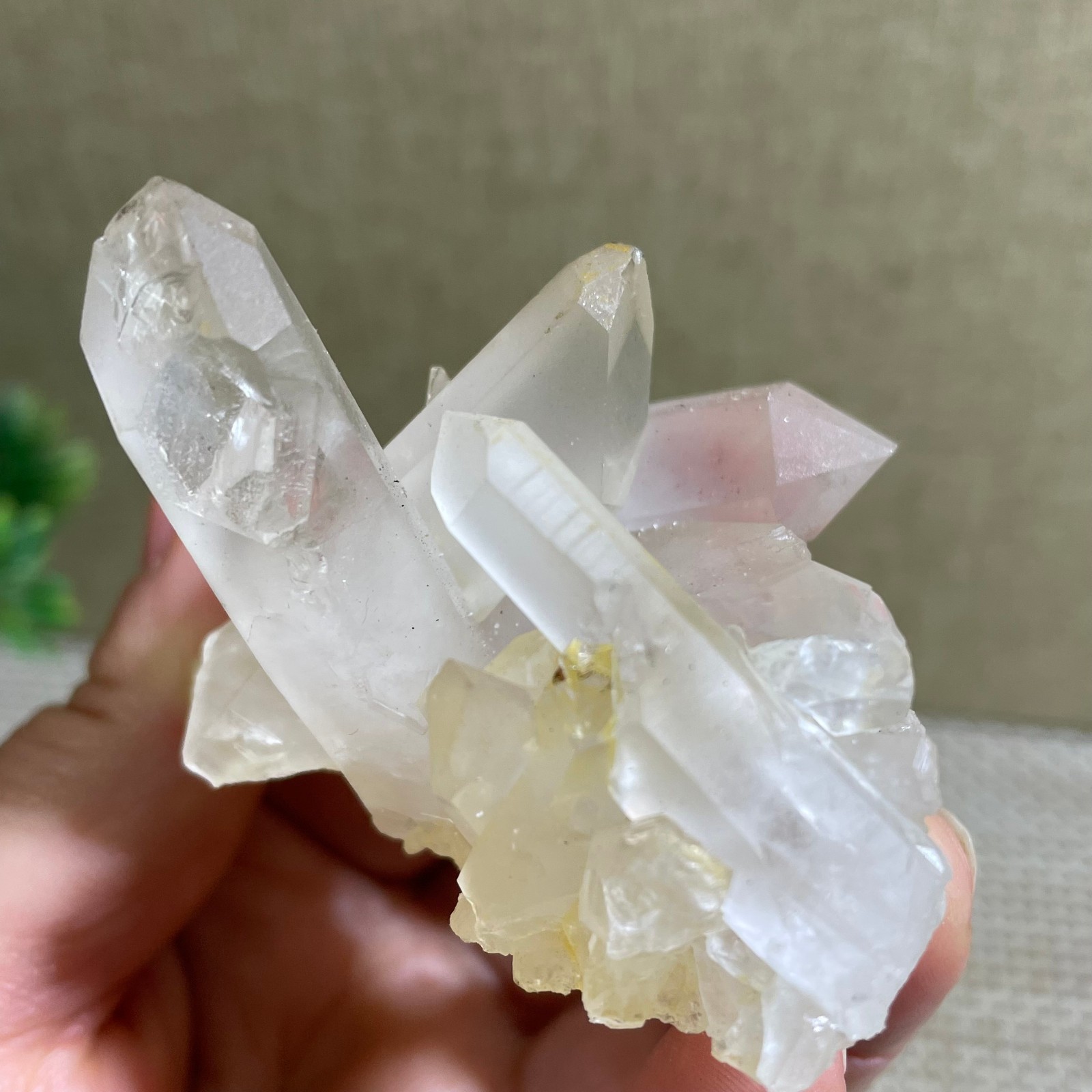 83g Natural White Clear Quartz Crystal Cluster Rough Healing Specimen