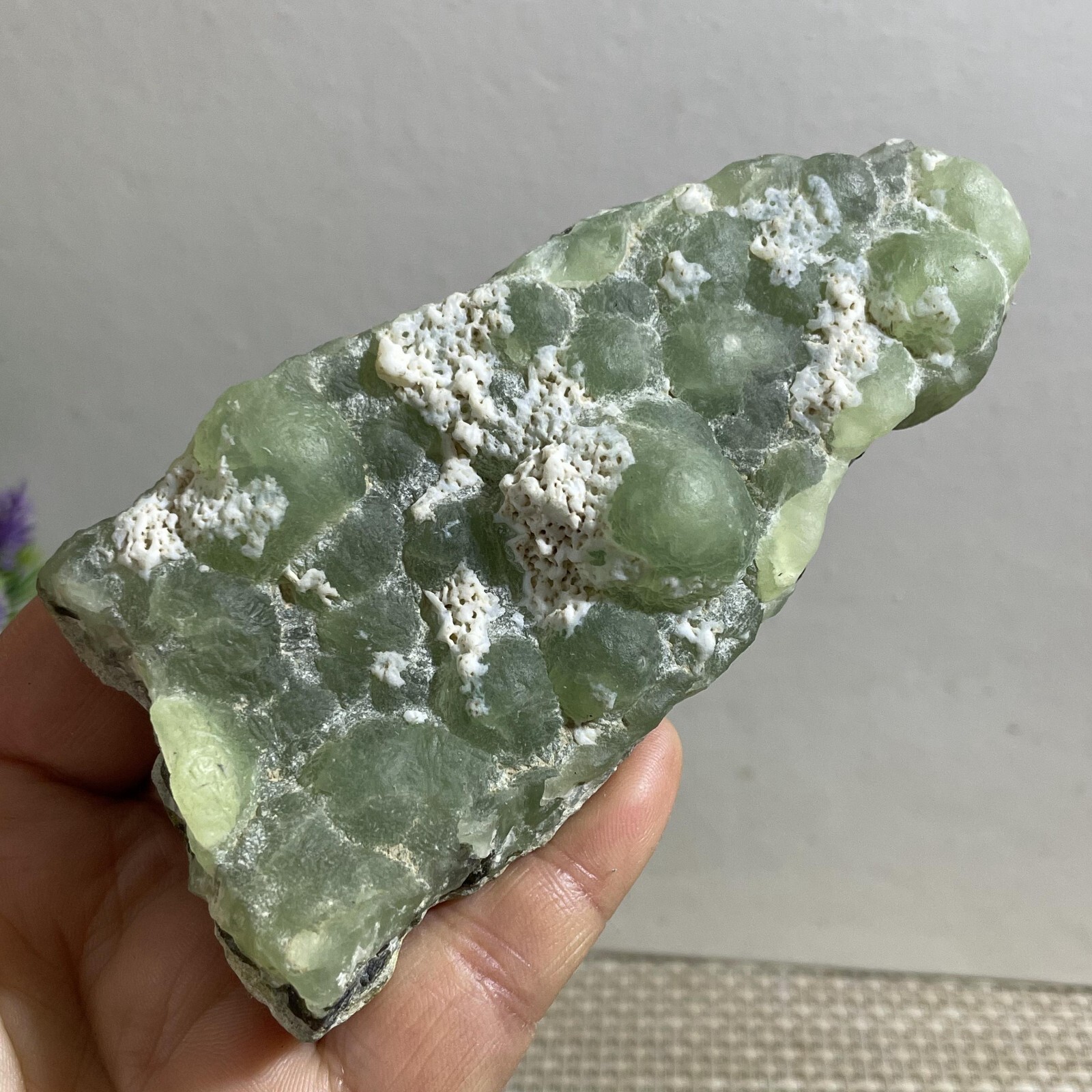 154g green chalcedony grape agate Mineral crystal specimen Indonesia