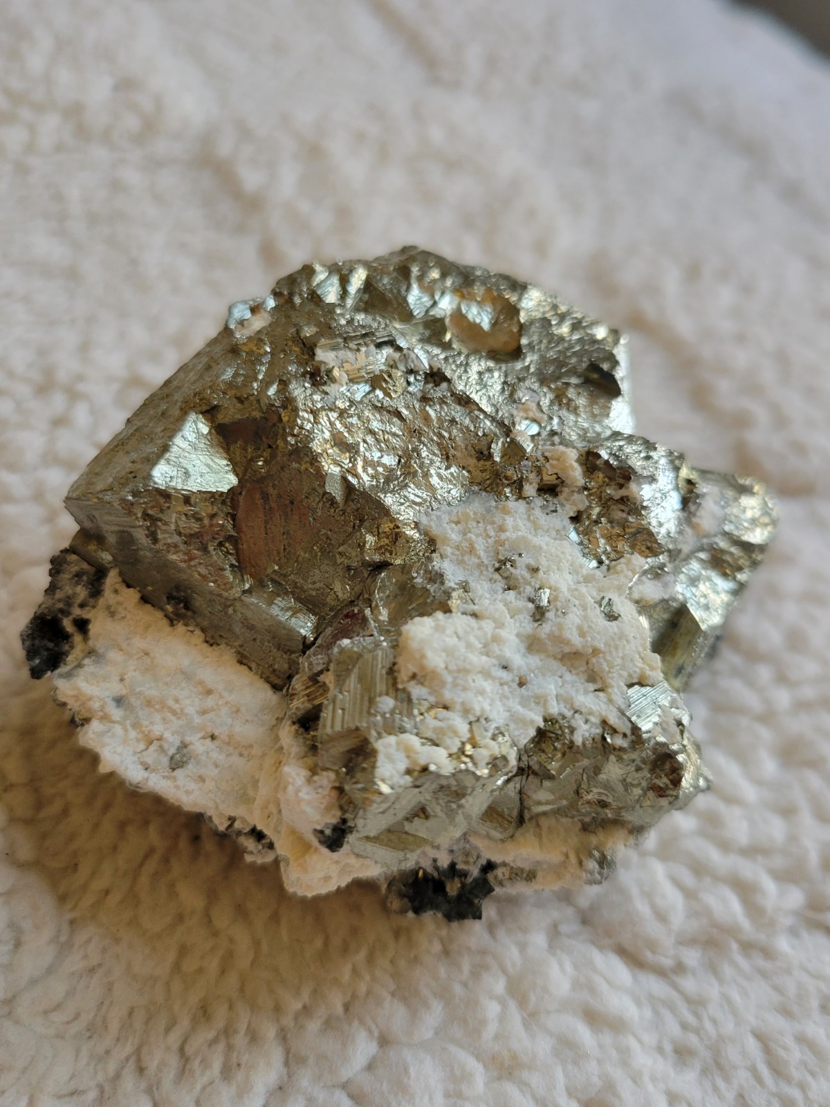 400g Stunning Peruvian Pyrite Crystal Cluster Specimen