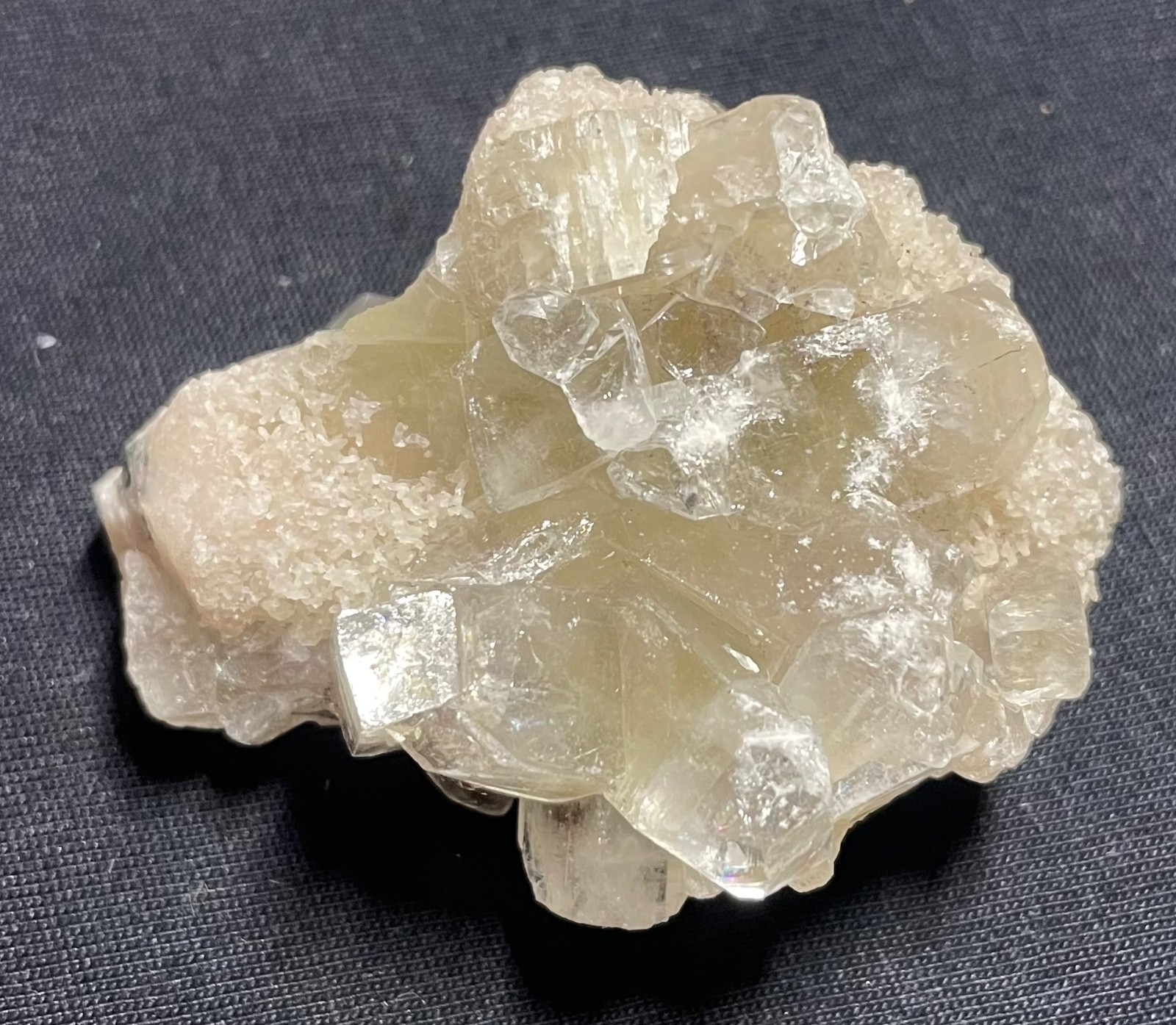 2 pieces Natural Apophyllite cluster crystal stone 143 gr 6x5x4 cm