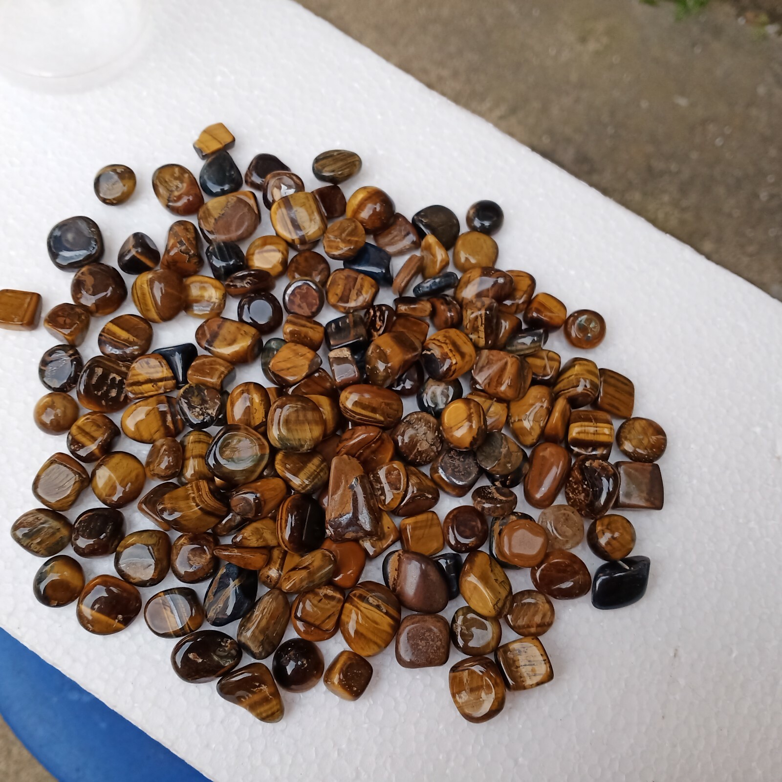 1/2LB Natural Tiger Eye Quartz Crystal Chip Healing Gem Reiki Wicca Stones