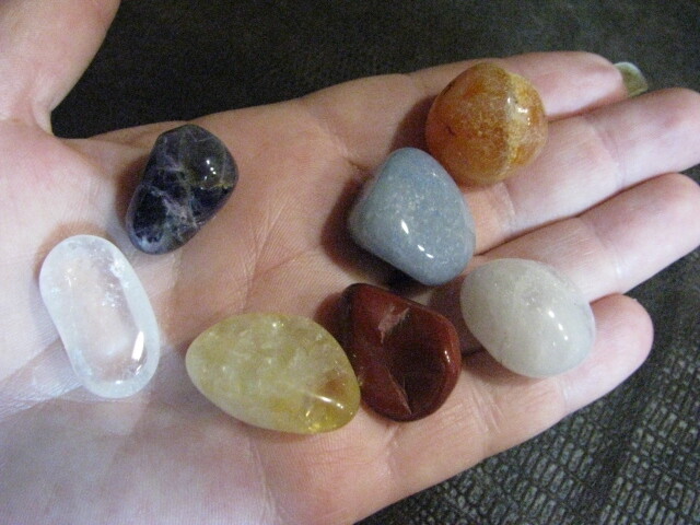 *YOU PICK *15 CHOICES* NATURAL MEDIUM TUMBLE STONES BY THE ROCK 7 Chakra Healing