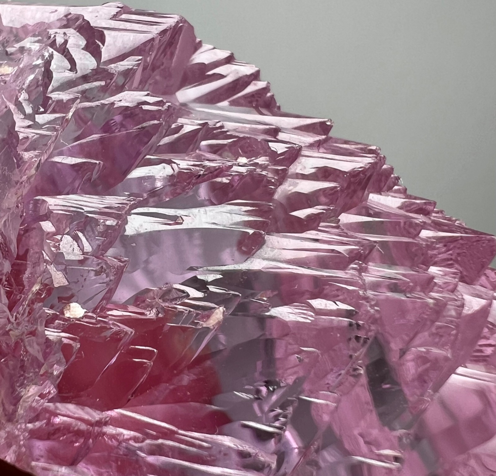 93 Gr. DT Feather-Like Pink Spodumene var. Kunzite Crystal Cluster – Afghanistan