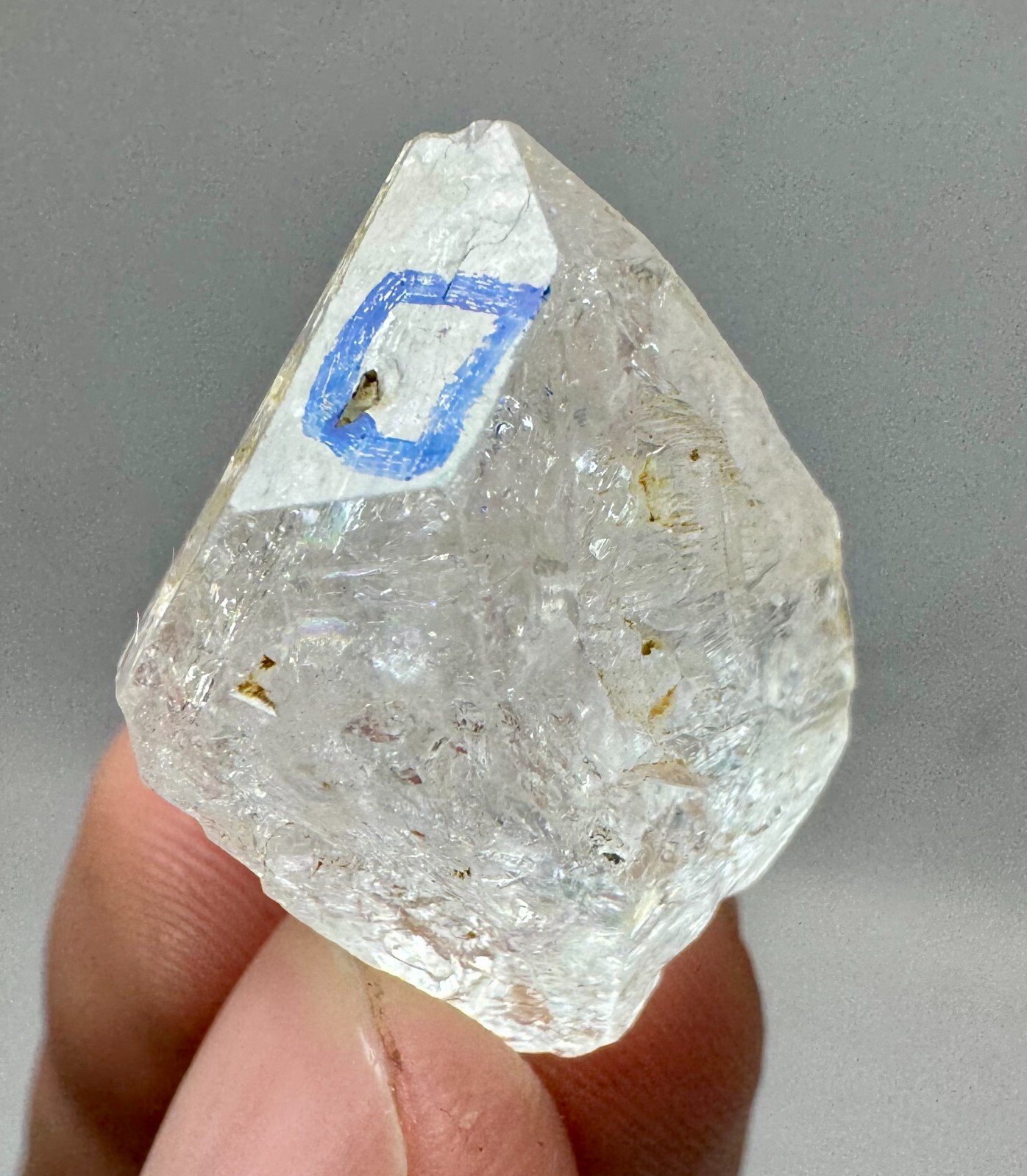 50 Carat Top Diamond,Quartz with moving Bubble Inside From Baluchistan Pakistan