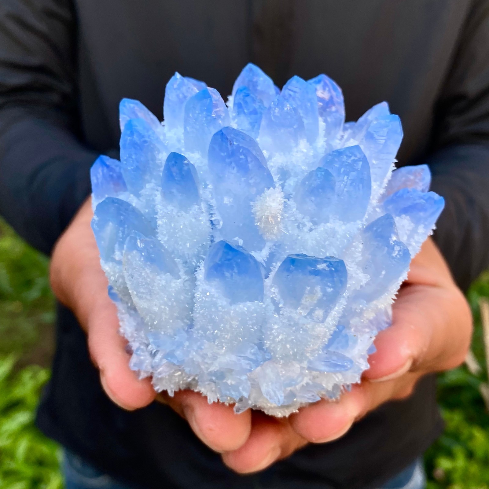 404G New Find blue Phantom Quartz Crystal Cluster Mineral Specimen Healing