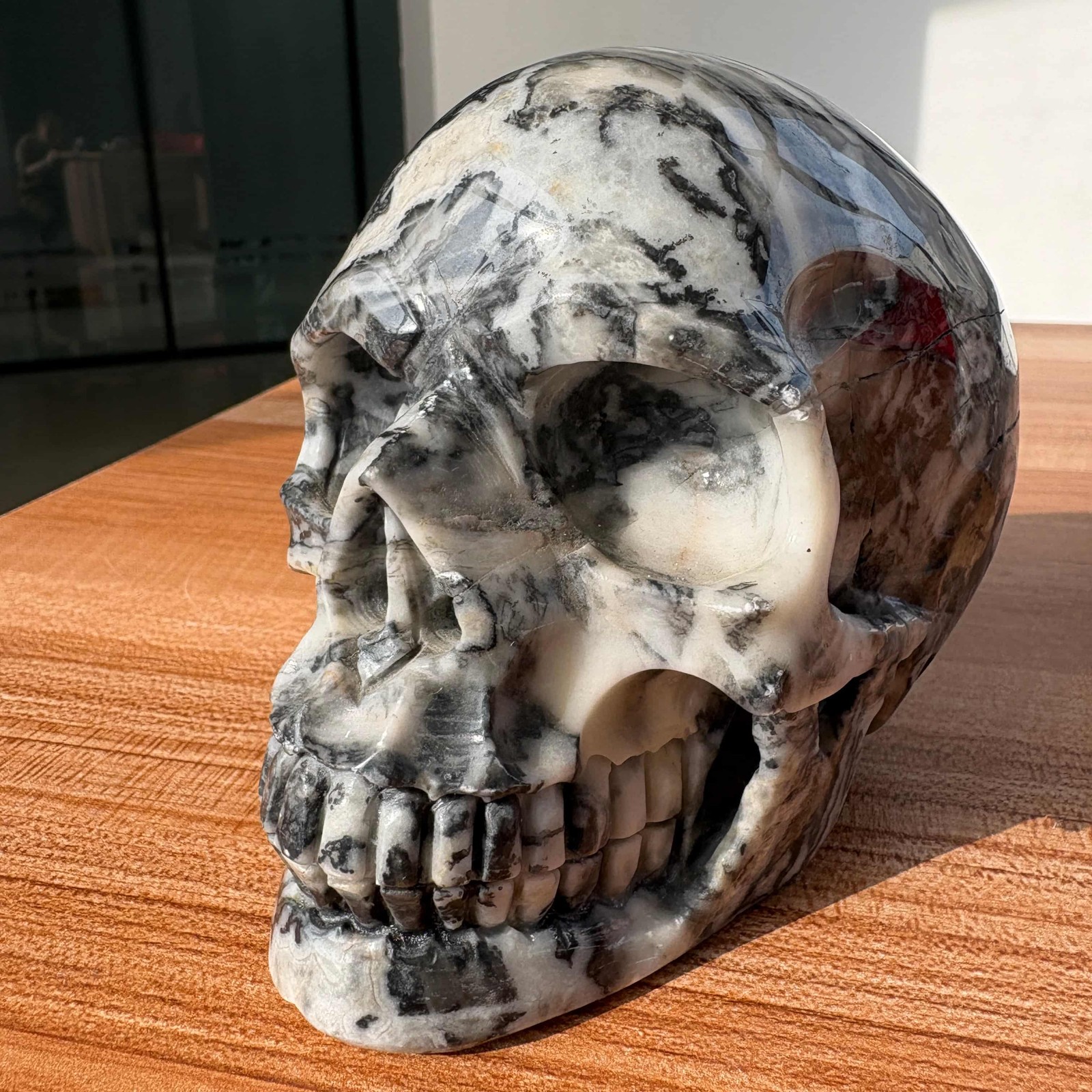 4.1LB 5.1″ Natural Black Zebra Jasper Skull Healing Crystal Reiki Home Decor