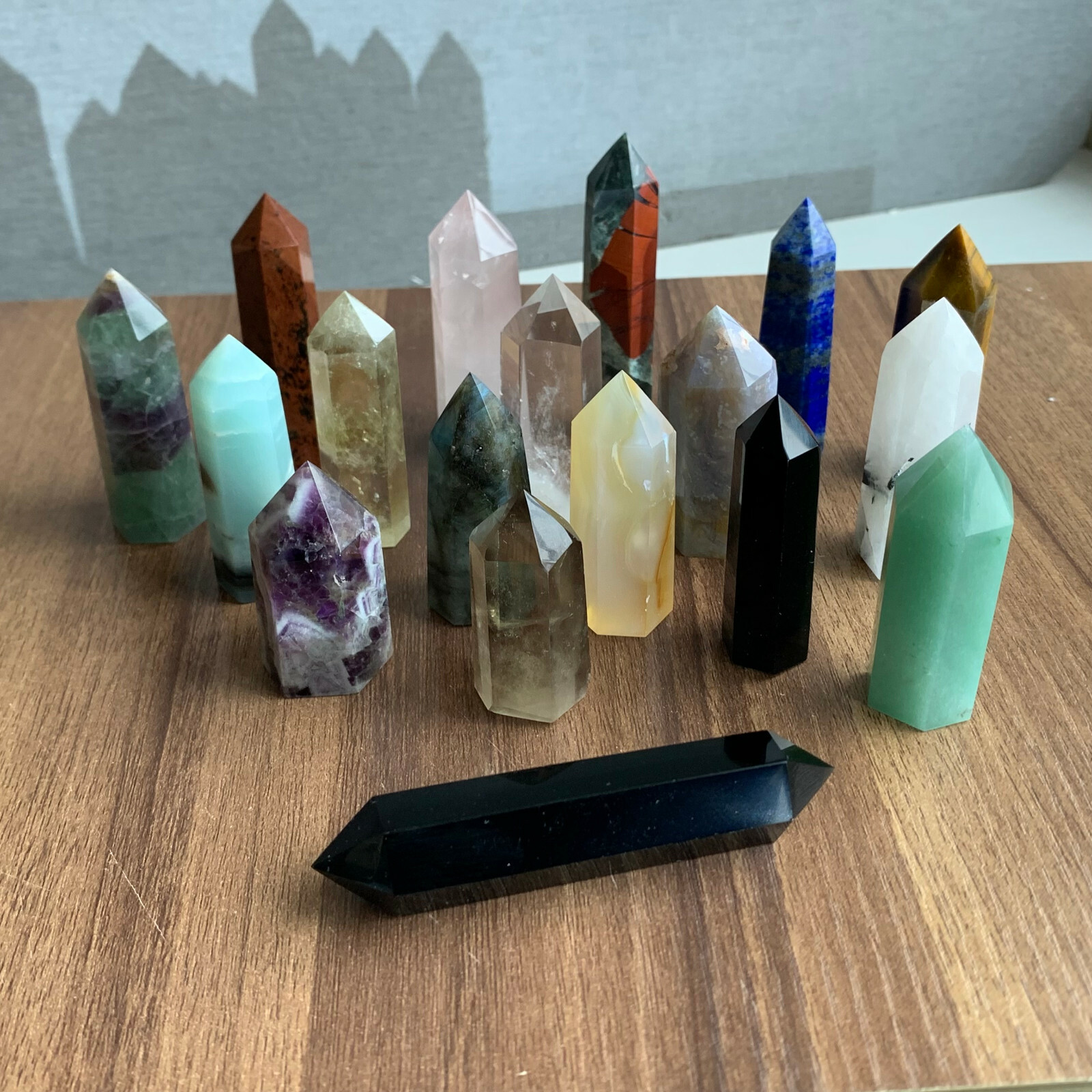 send randomly 18pcs a lot Natural quartz obelisk crystal wand point healing