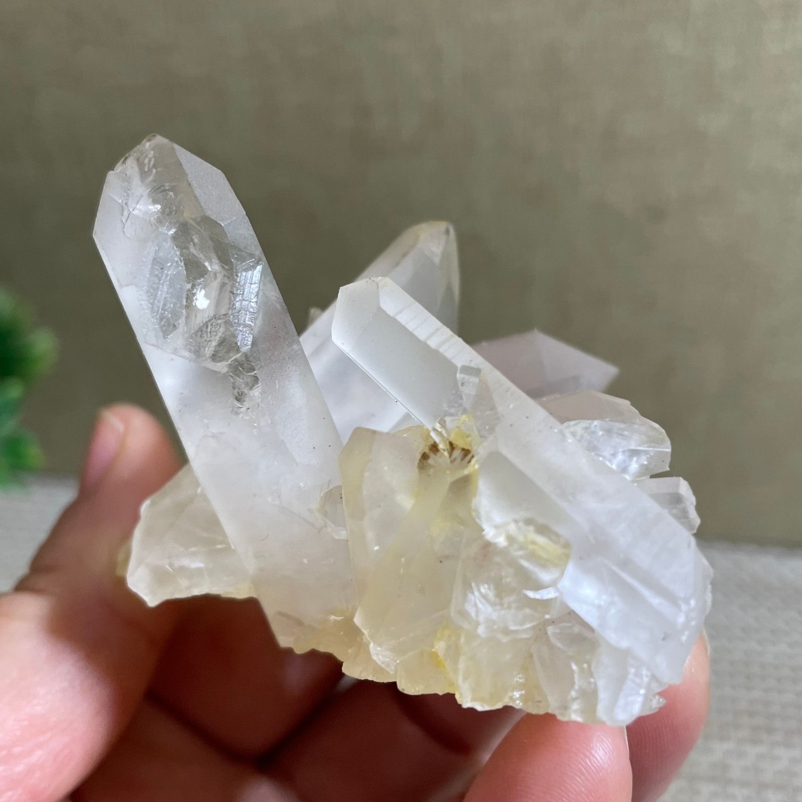 83g Natural White Clear Quartz Crystal Cluster Rough Healing Specimen