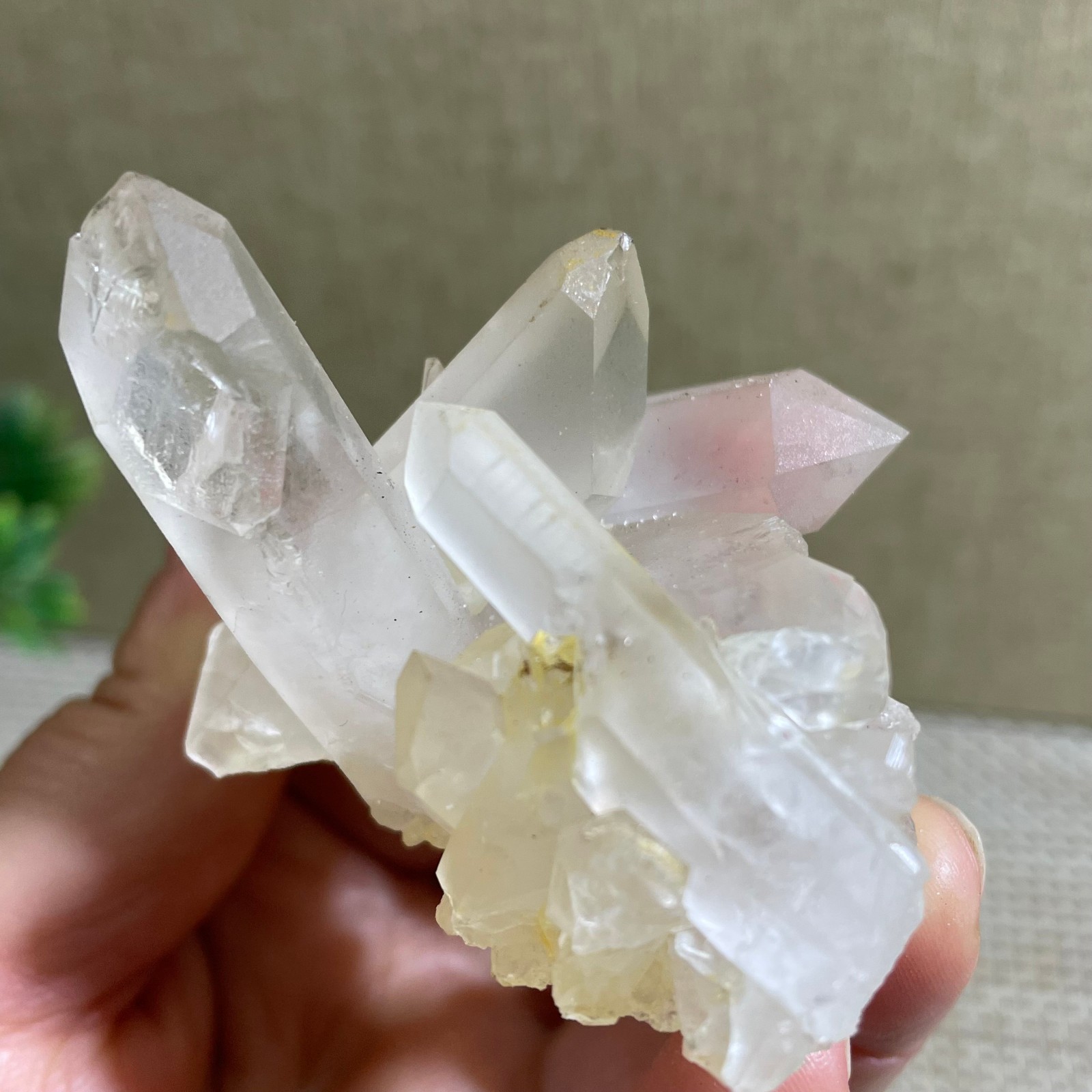 83g Natural White Clear Quartz Crystal Cluster Rough Healing Specimen