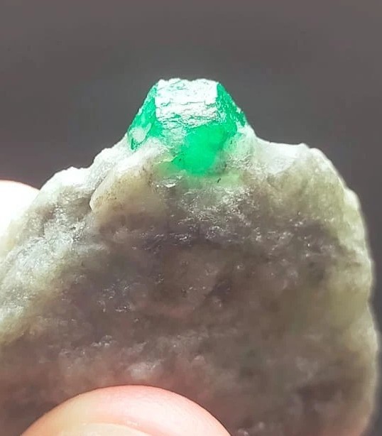 19 gm Natural emerald specimen from swat Pakistan
