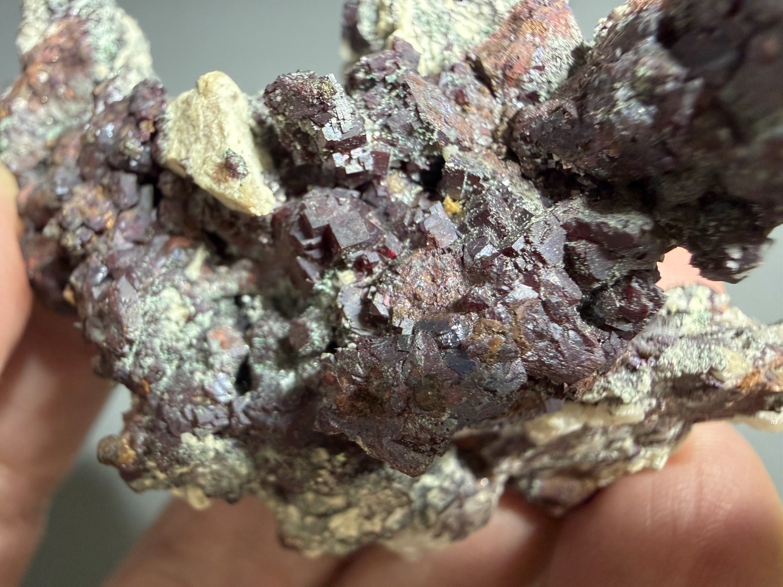 Cuprite Crystals – Bisbee Arizona United States – 6.3x4x4cm 141g Nice!