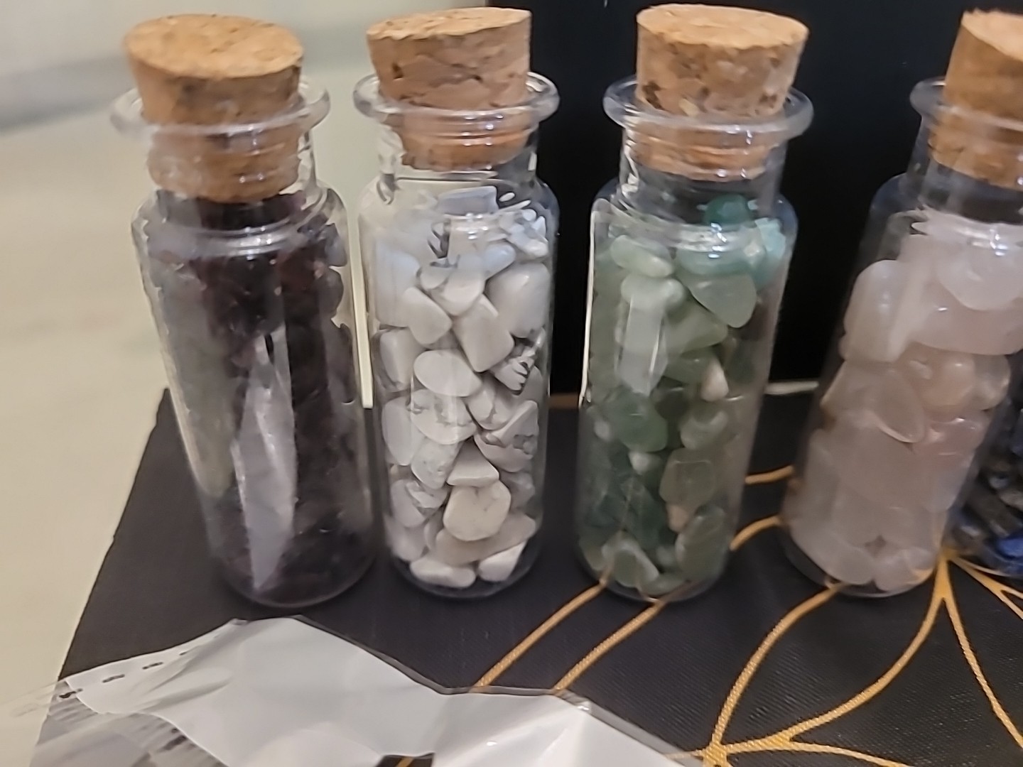 100s Gems, Crystals, Stones, Rocks, From All Over The World In Gift Box