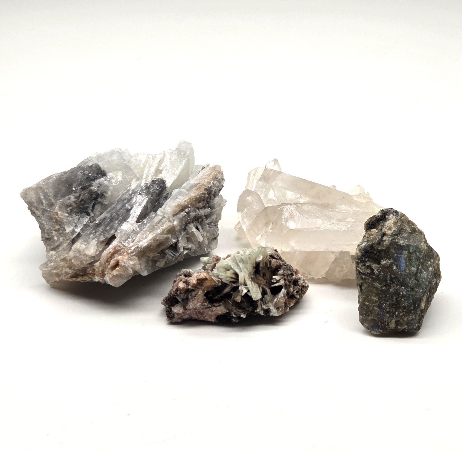 Mixed Natural Crystals – Barite, Malagasy Quartz, Labradorite – In Mini Boxes