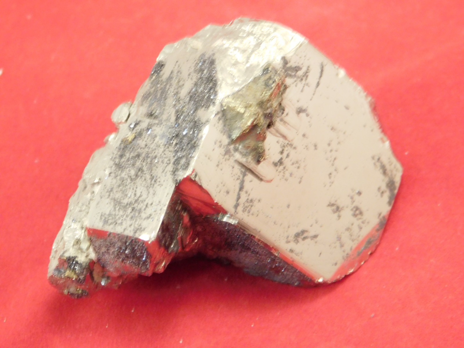Larger 100% Natural PYRITE CUBE TWIN From Peru 183gr