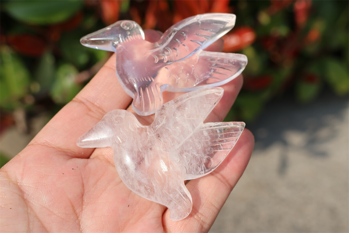 2.3”Clear quartz Hummingbird Natural Reiki Crystal souvenir Hand Carved gift 1x