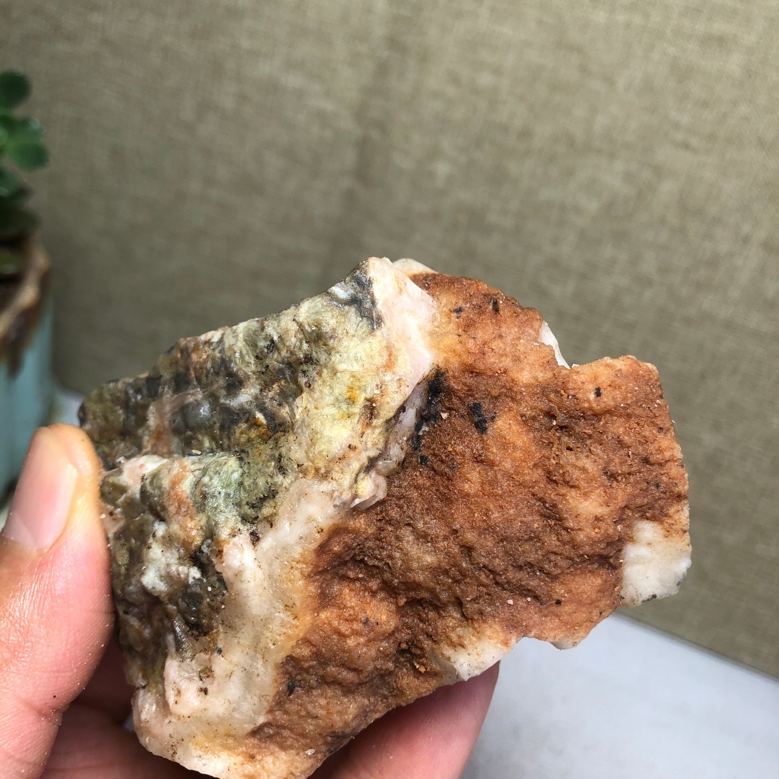 Natural Indonesian Bloodstone agate Crystal rough original Specimen 205g A4677
