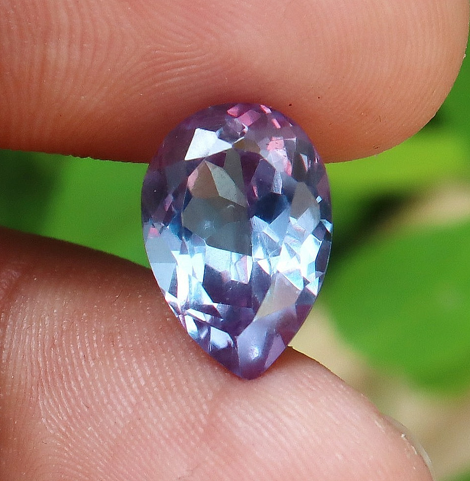 6.40 Ct Pear Shape Natural Certified Color Change Alexandrite Loose Gemstone