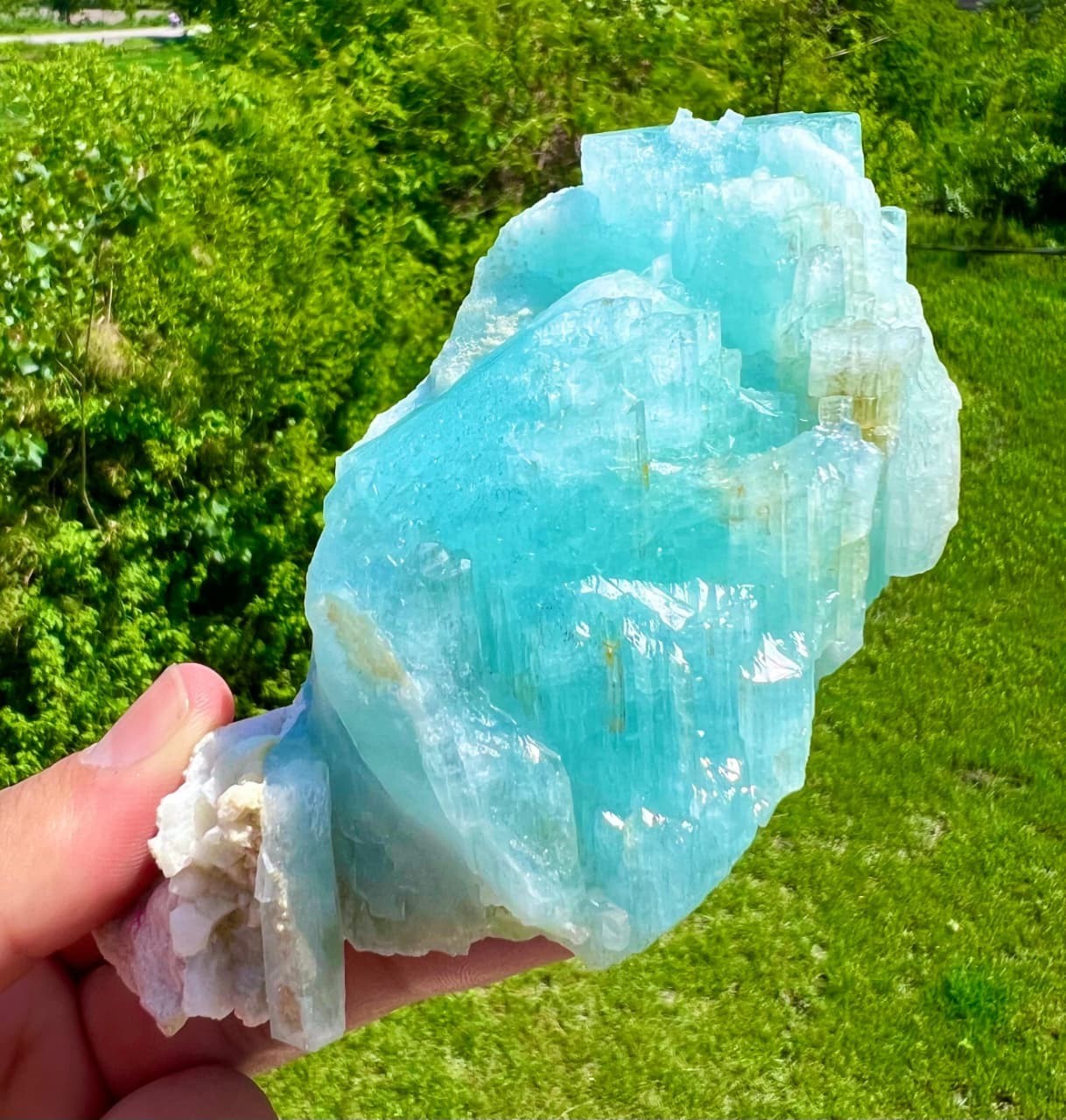 504 Gram Step By Step Terminated Natural Sharp Blue Aquamarine Crystal Specimen