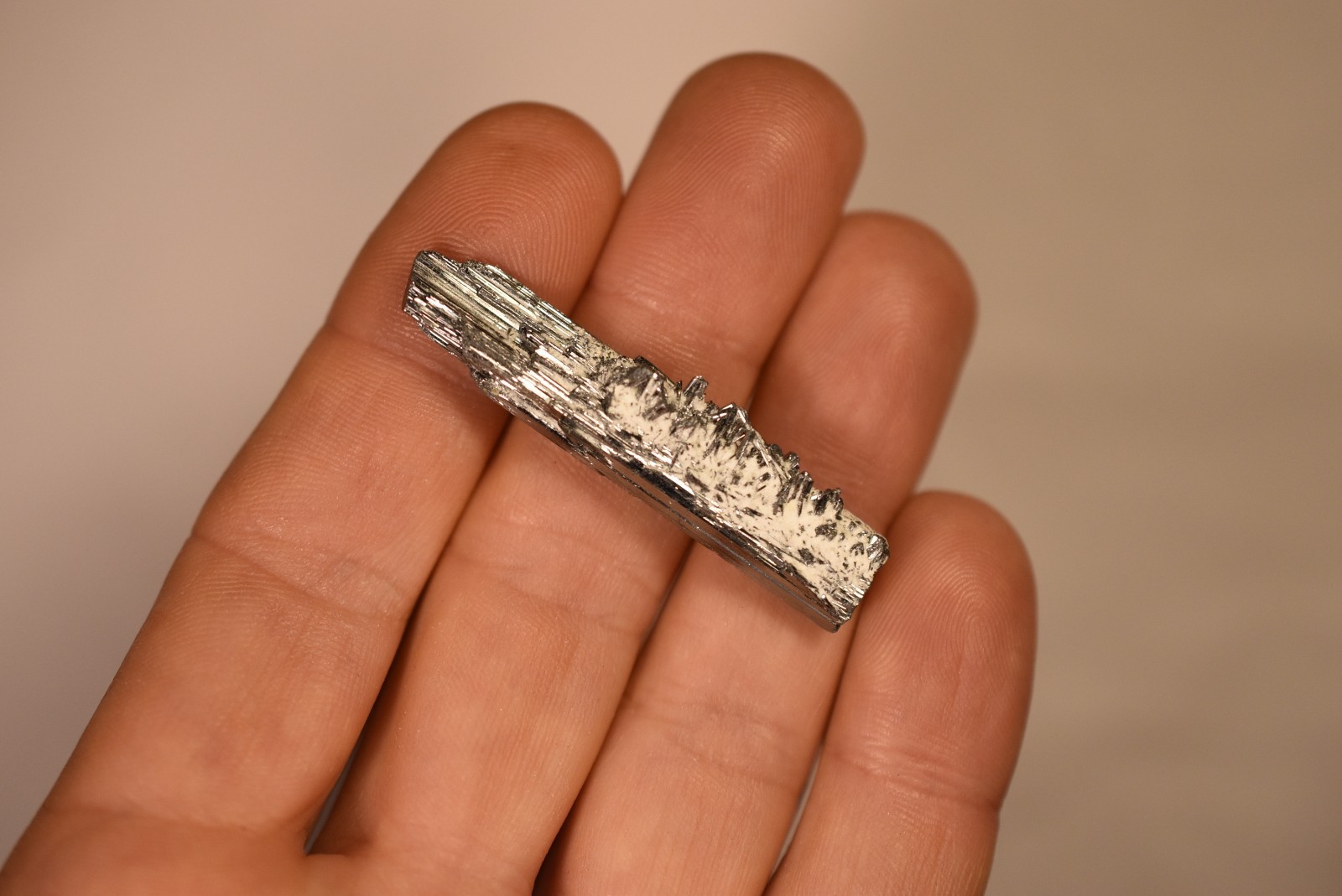 *STIBNITE* Crystal Specimen 4.8cm 7.3g Natural Rough China