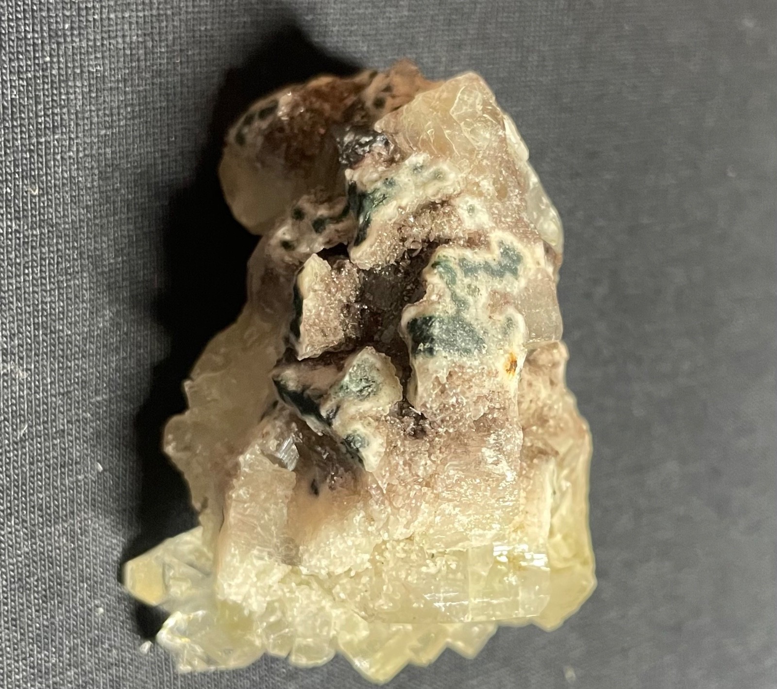 2 pieces Natural Apophyllite cluster crystal stone 143 gr 6x5x4 cm