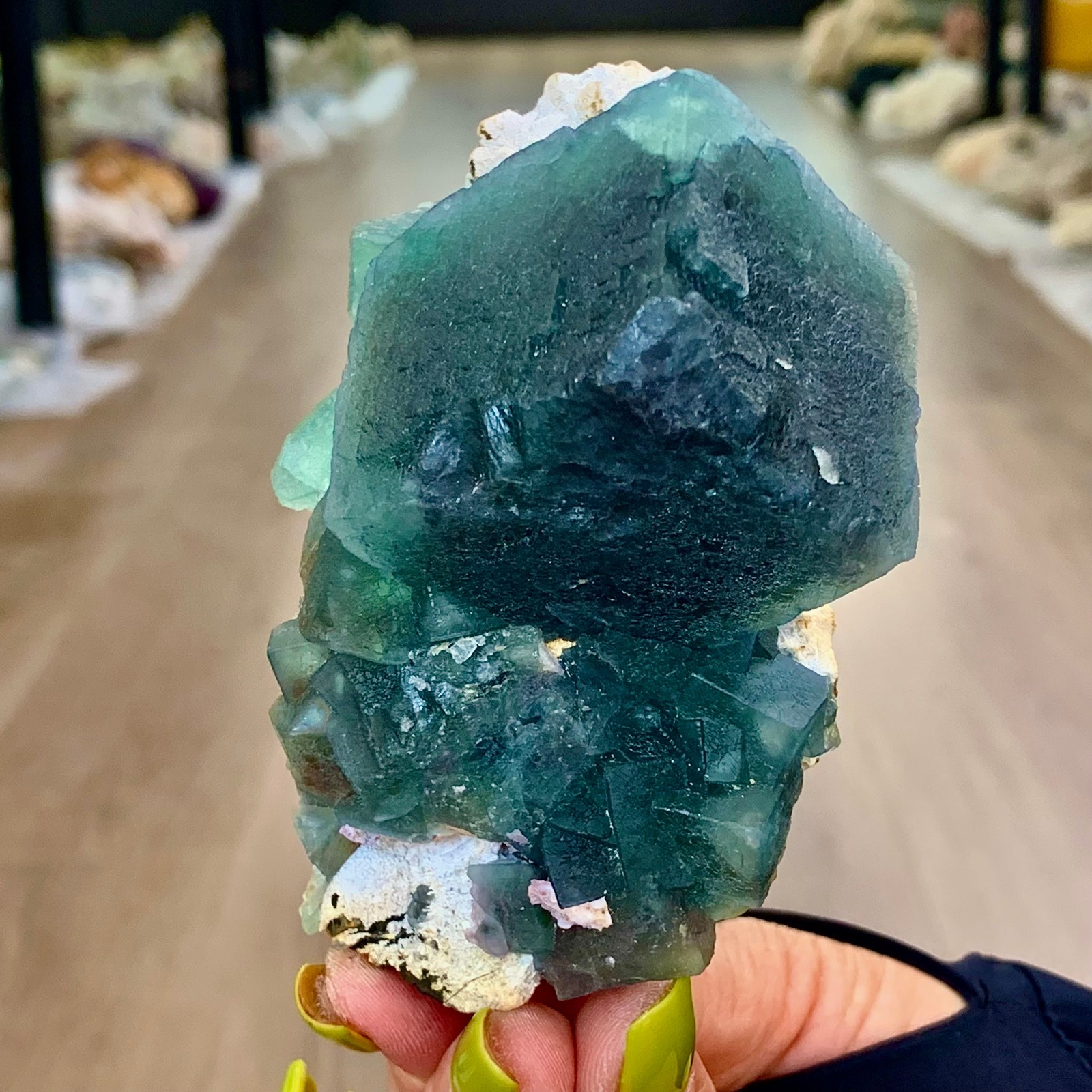 388G Rare transparent Blue green fluorite mineral crystal sample/China