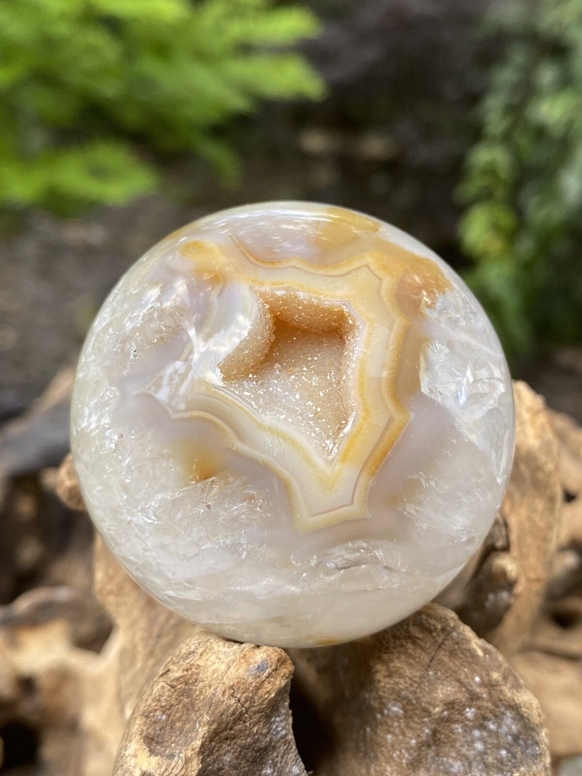 Druzy Agate Geode Ball AAA+ Confidence : Strengthening Rainbow 239g 55mm 4