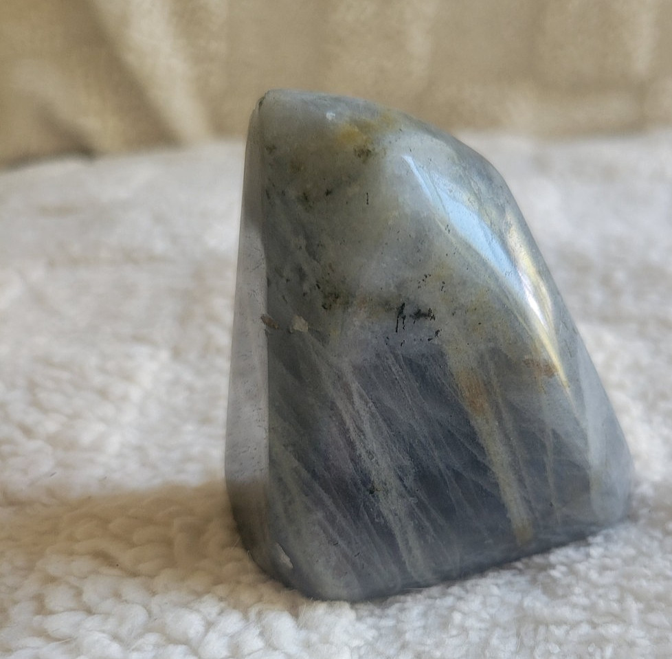 125g Polished Labradorite Crystal Stone – 2.5″