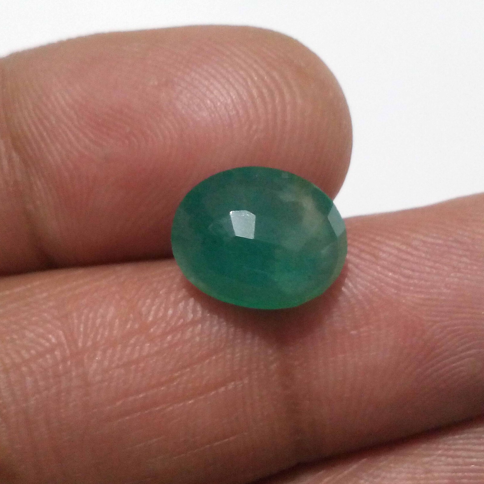 Natural Glowing Zambian Emerald Oval Shape 5.55 Crt Green Faceted Loose Gemstone