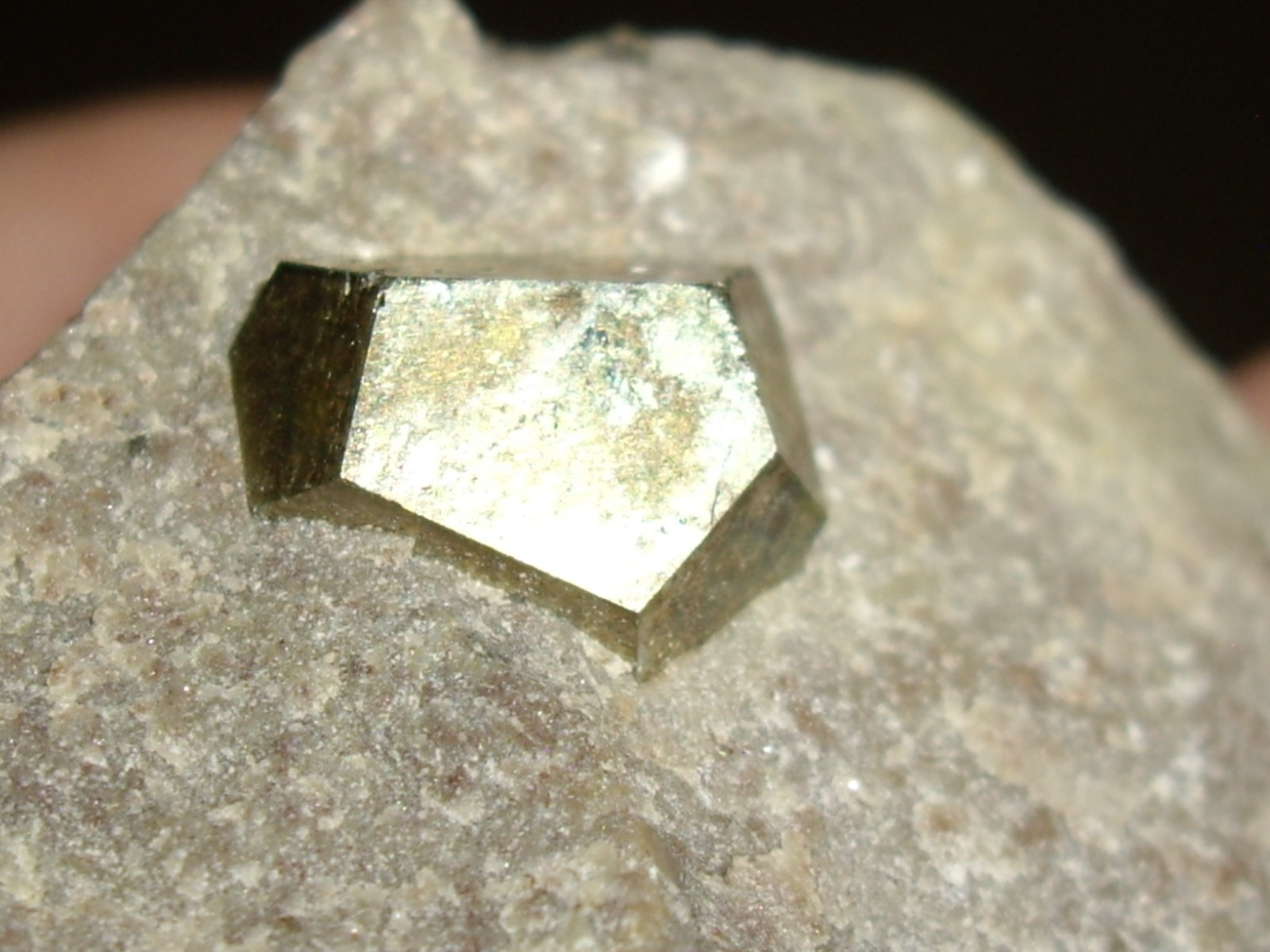 Cool Pyritohedral Pyrite Crystal in Matrix 26.3g