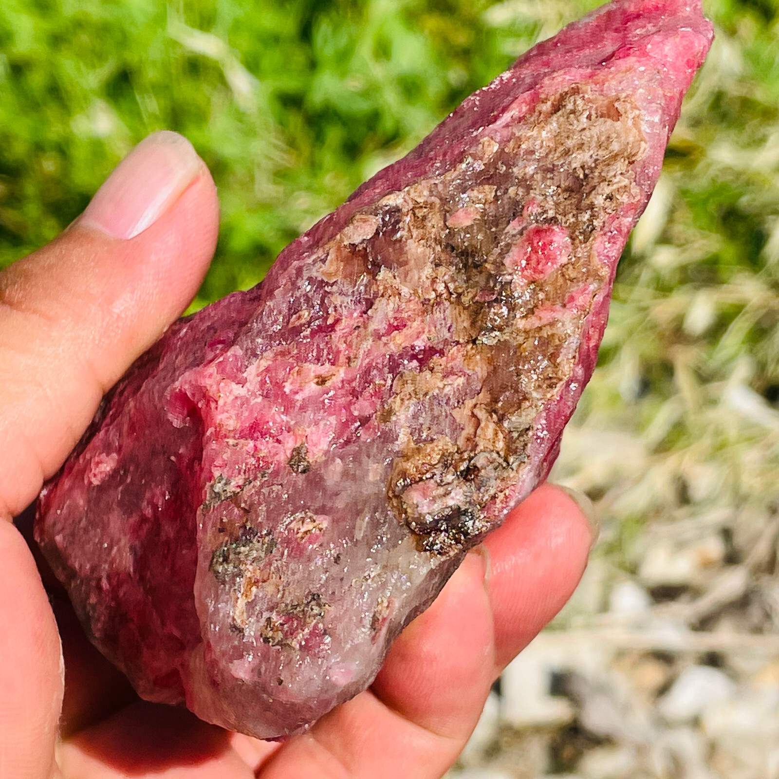 705g Natural Pink Red Rhodonite Quartz Crystal Gemstone Rough Specimen Healing