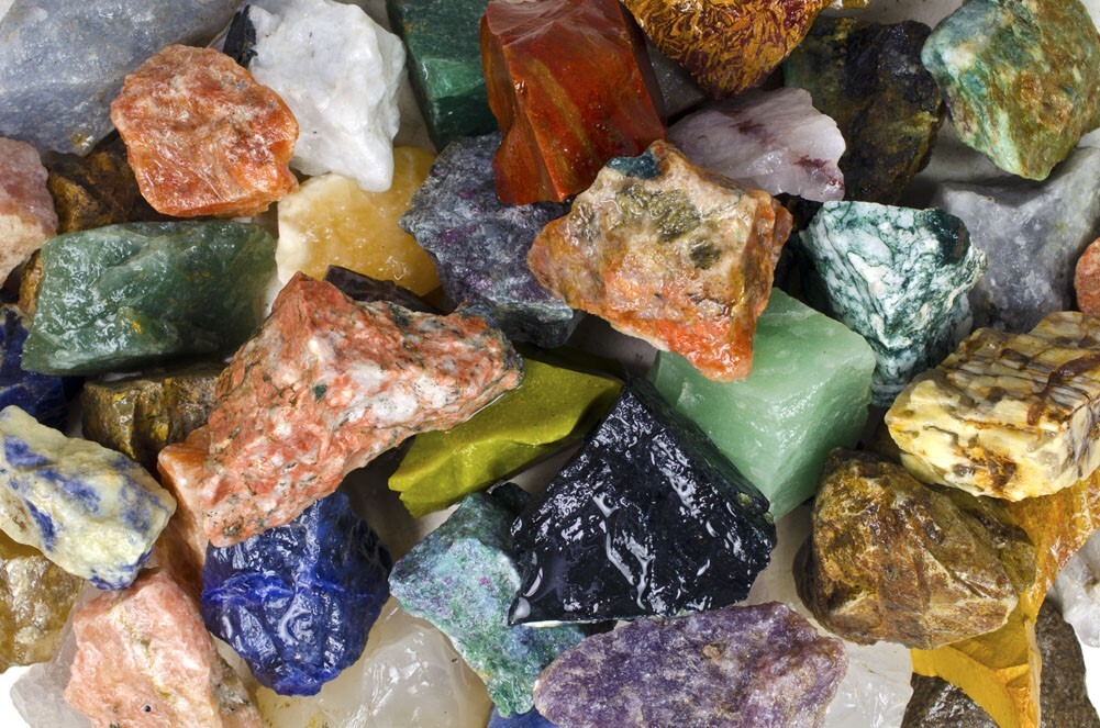 World Stone Mix – Rough Rocks for Tumbling – Wholesale Stone Crystal Mineral