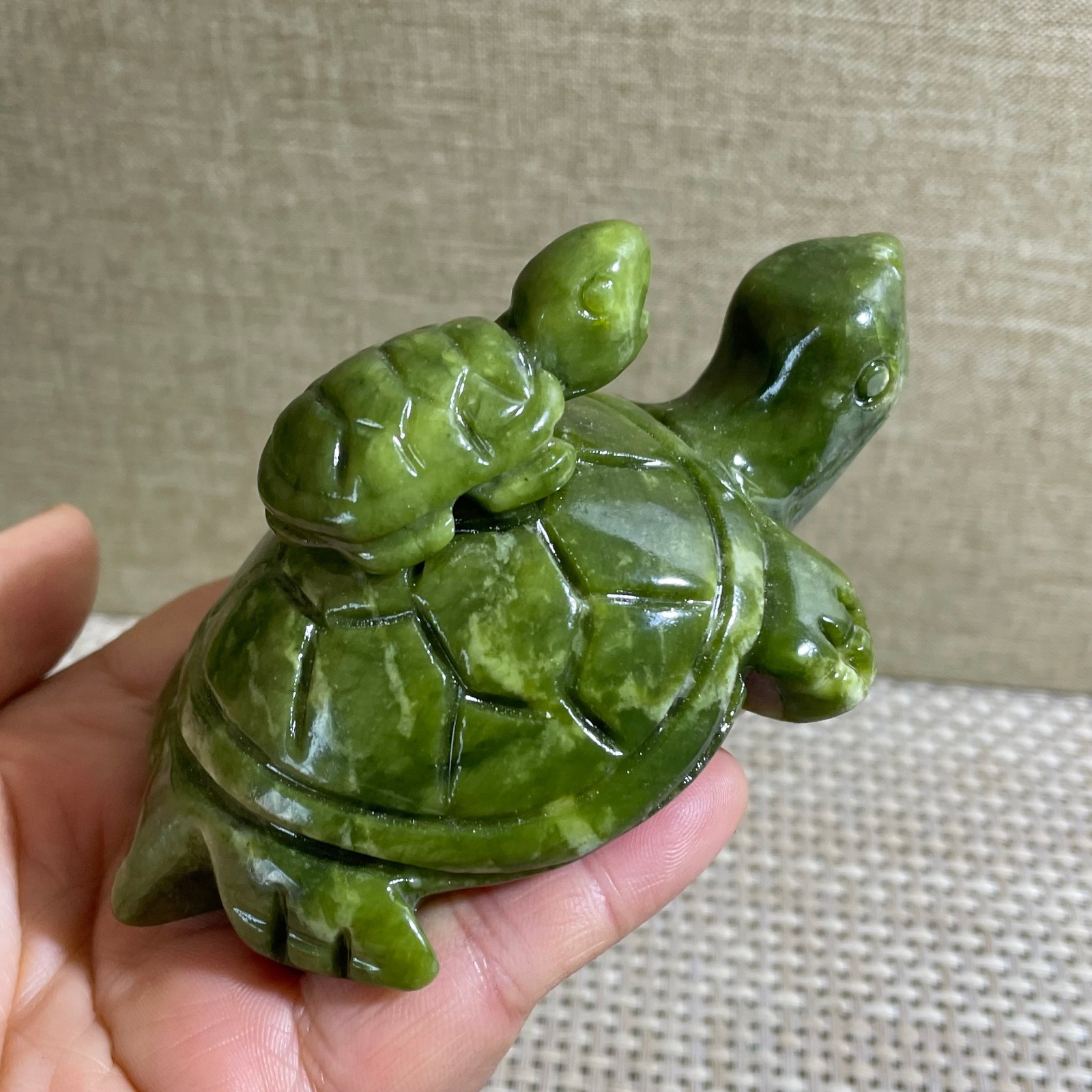 228g hsiuyen jade Quartz Hand Carved tortoise skull Crystal Healing
